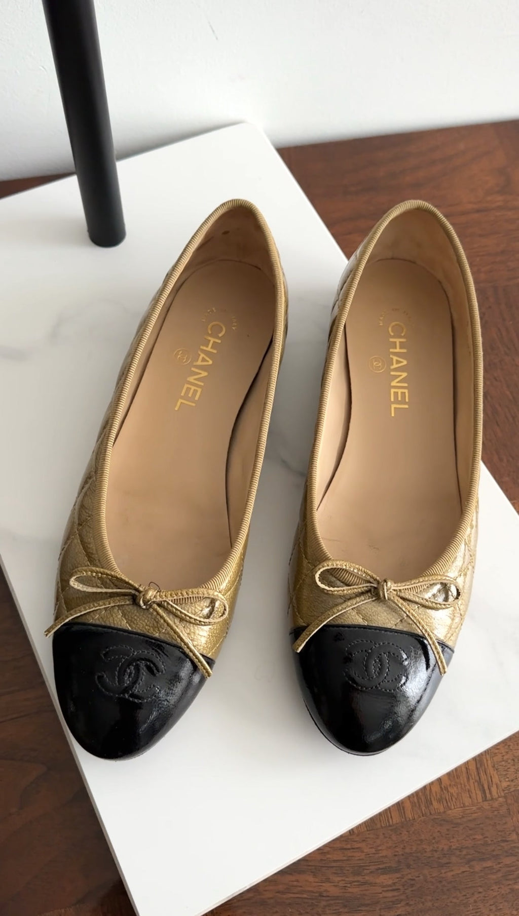Chanel Gold and Black Cap Toe Patent Quilted Ballet Flats - 40C