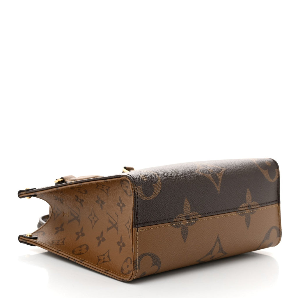 Reverse Monogram Giant Onthego PM