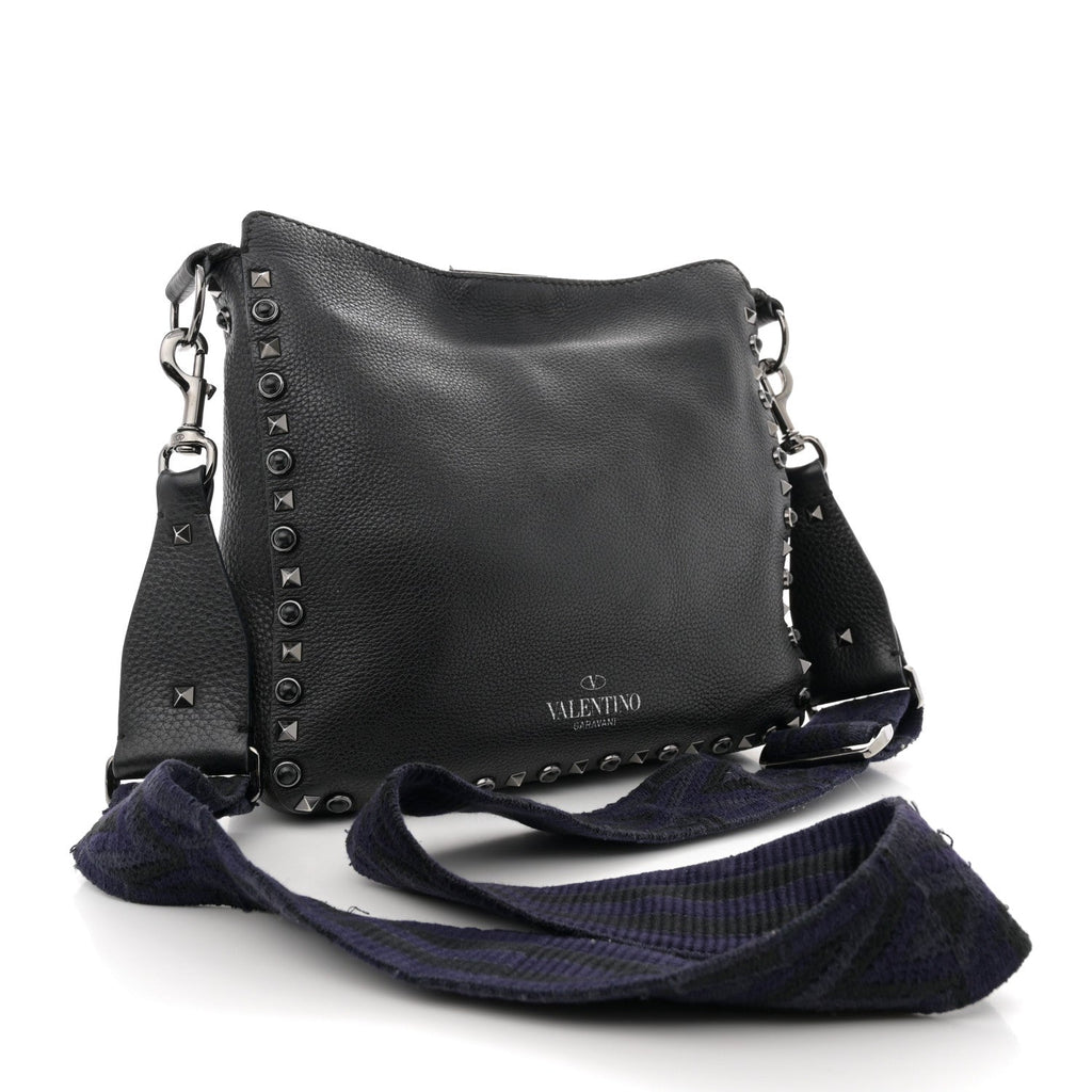 Pebbled Calfskin Onyx Small Rockstud Rolling Flip-Lock Messenger Bag Black