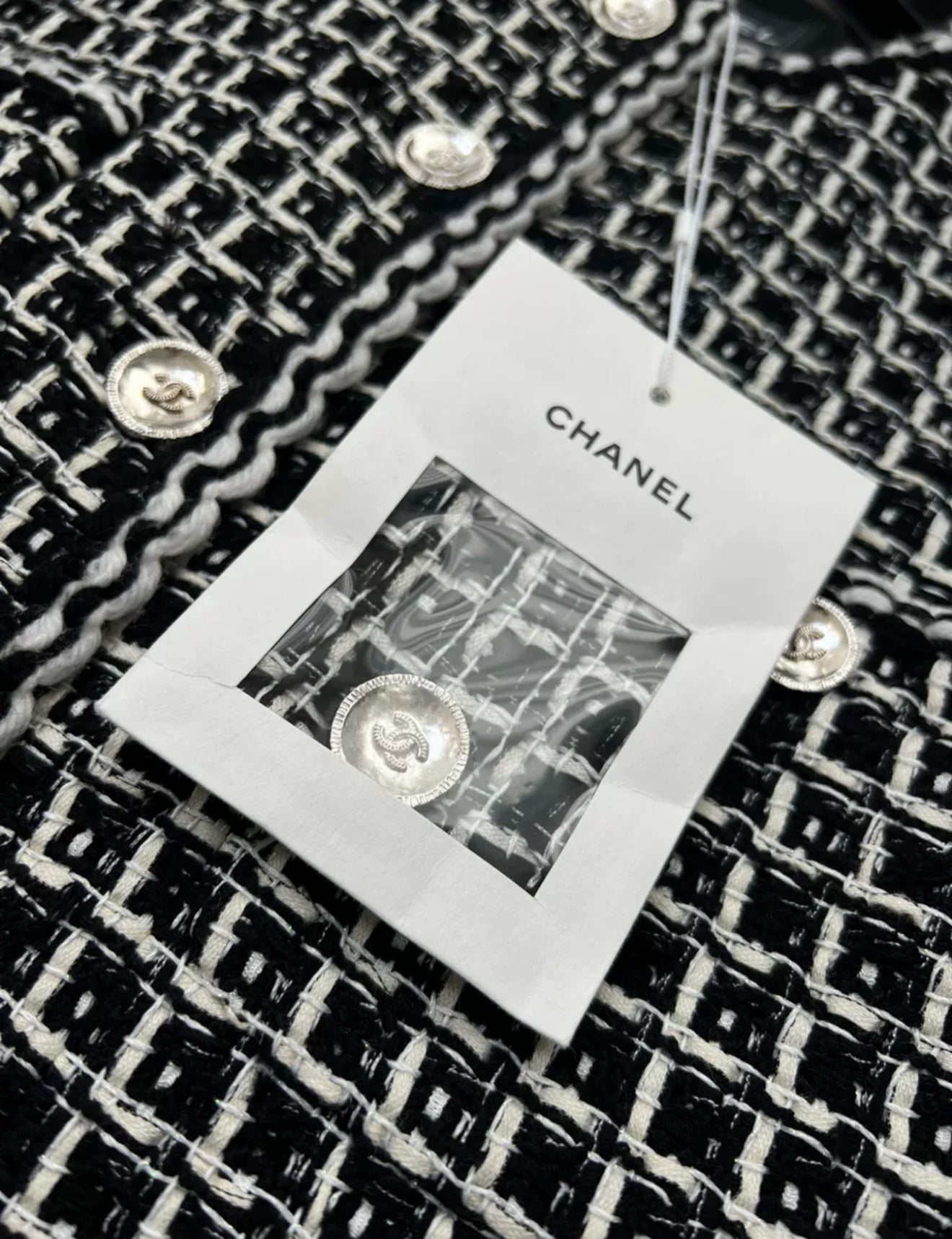 Chanel 25C black and white jacket