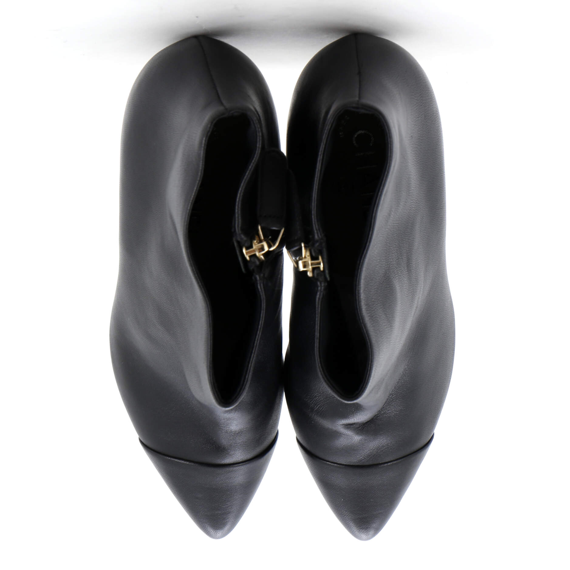 Women's CC Cap Toe Pearl Kitten Heeled Ankle Boots Leather