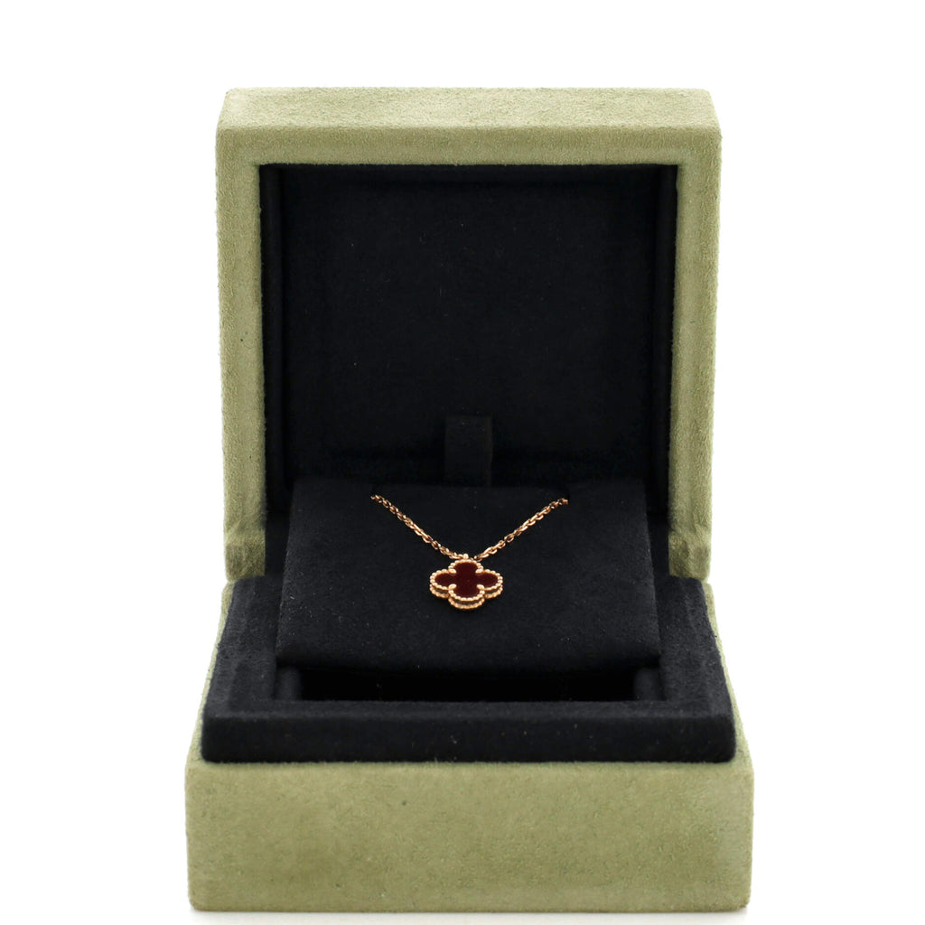 Sweet Alhambra Pendant Necklace 18K Rose Gold and Carnelian