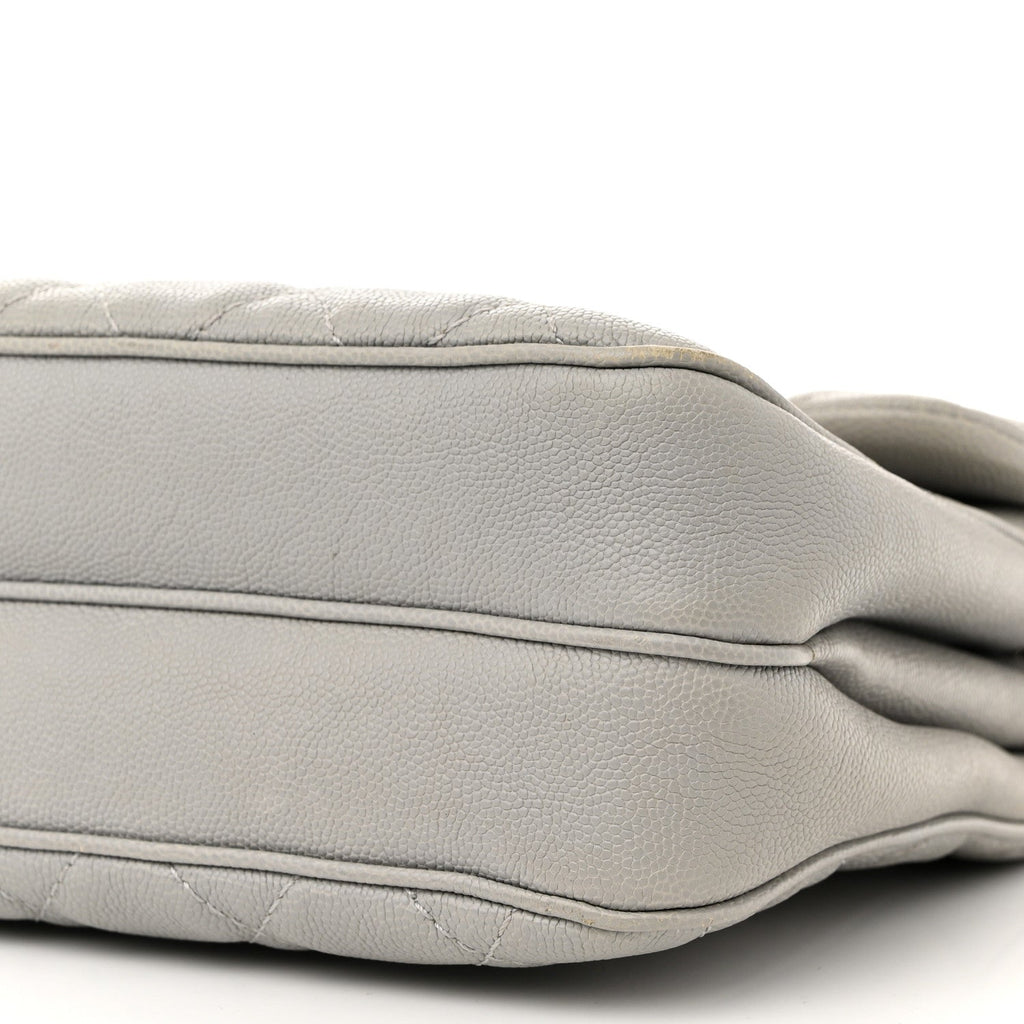 Caviar Quilted Medium Urban Companion Flap Grey