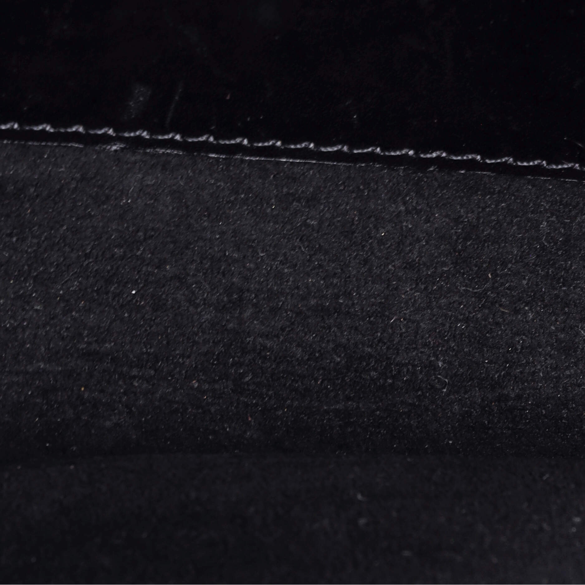 Louis Vuitton Chain Louise Clutch Leather MM