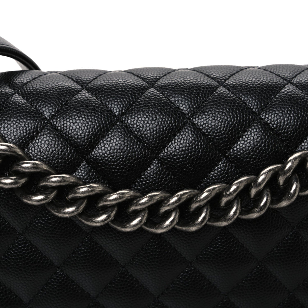 Caviar Quilted Medium Boy Flap Black