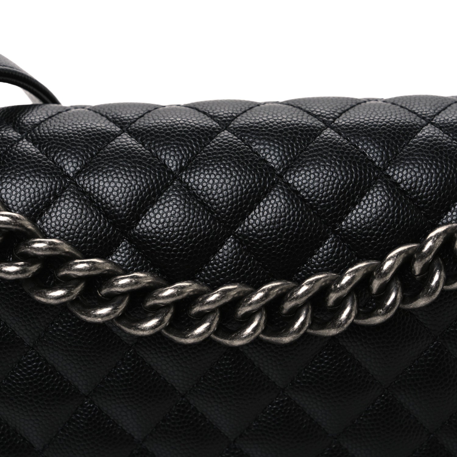 Caviar Quilted Medium Boy Flap Black