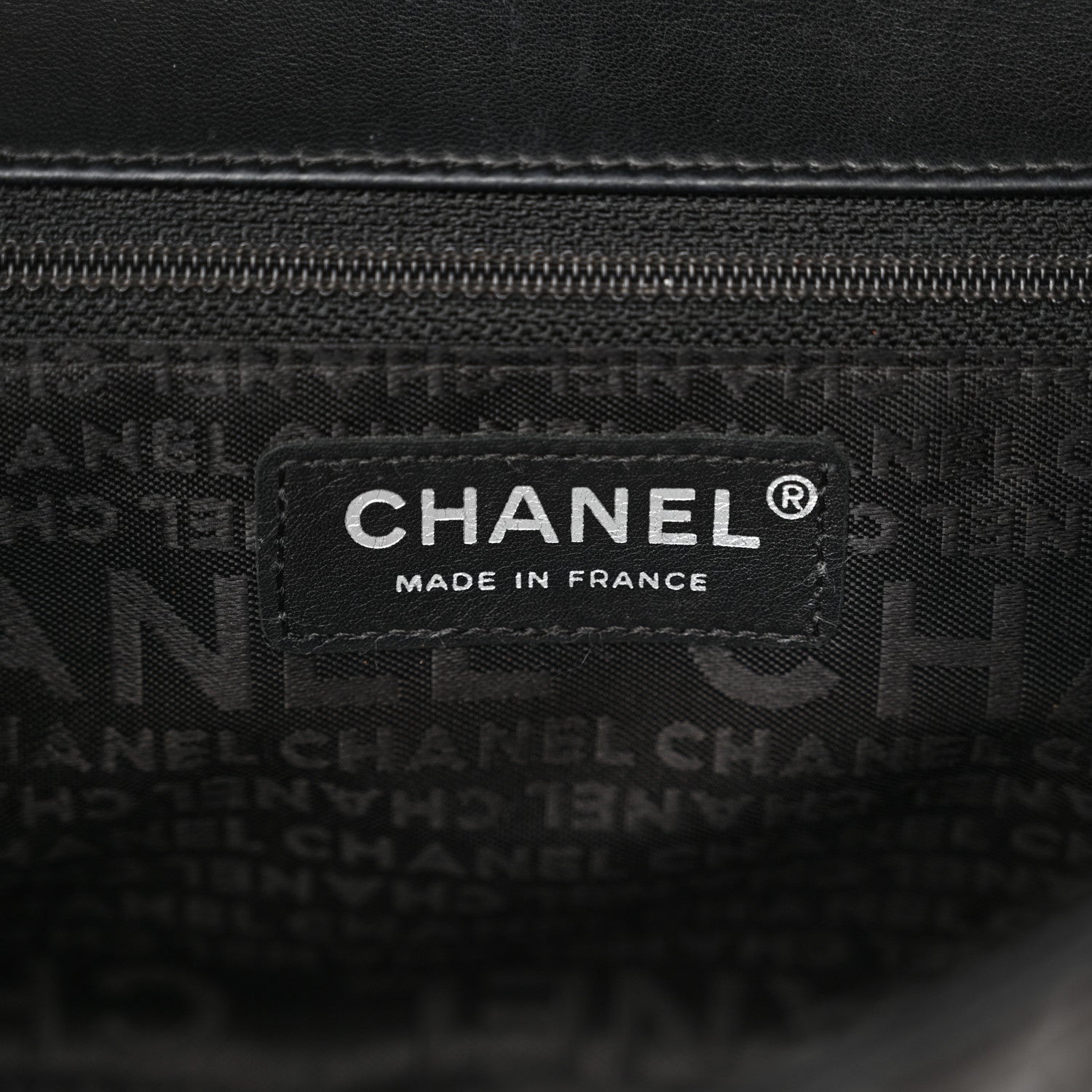 Lambskin Quilted Lady Graphic Flap Black