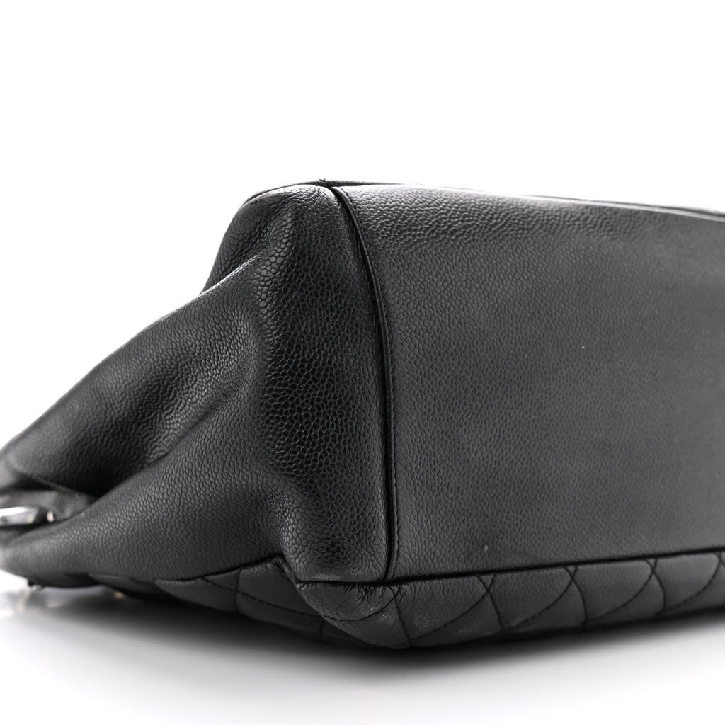 Caviar Quilted Grand Shopping Tote GST Black