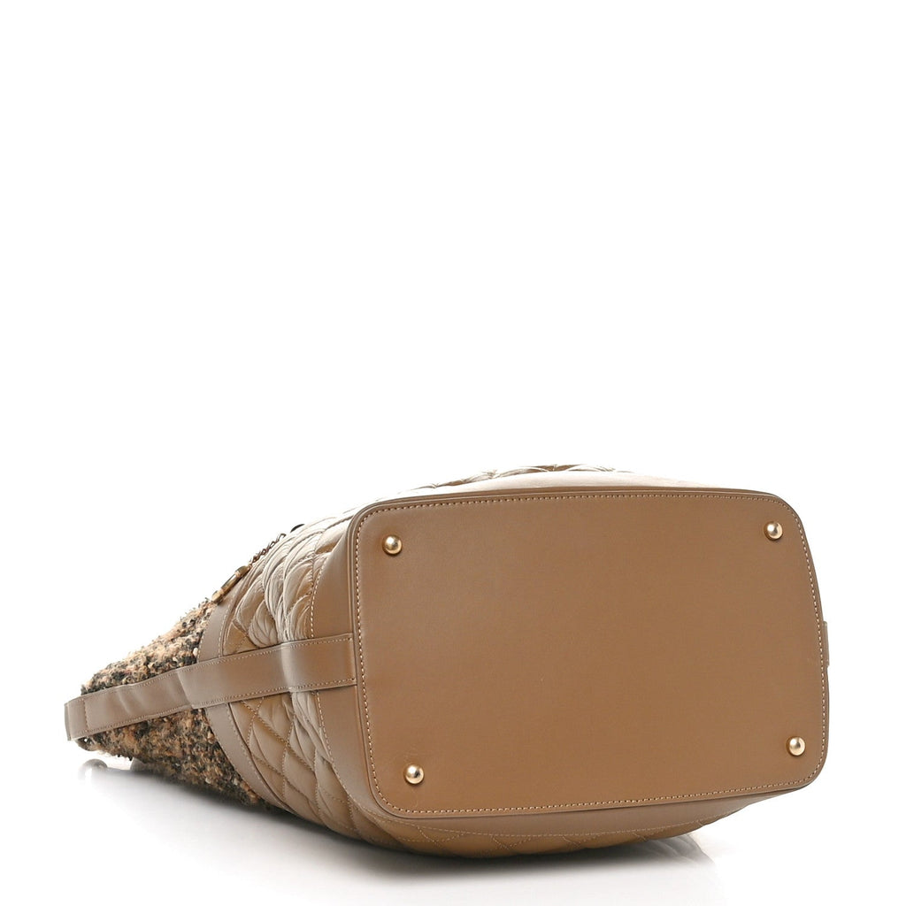 Tweed Aged Calfskin Quilted Casual Style Hobo Beige