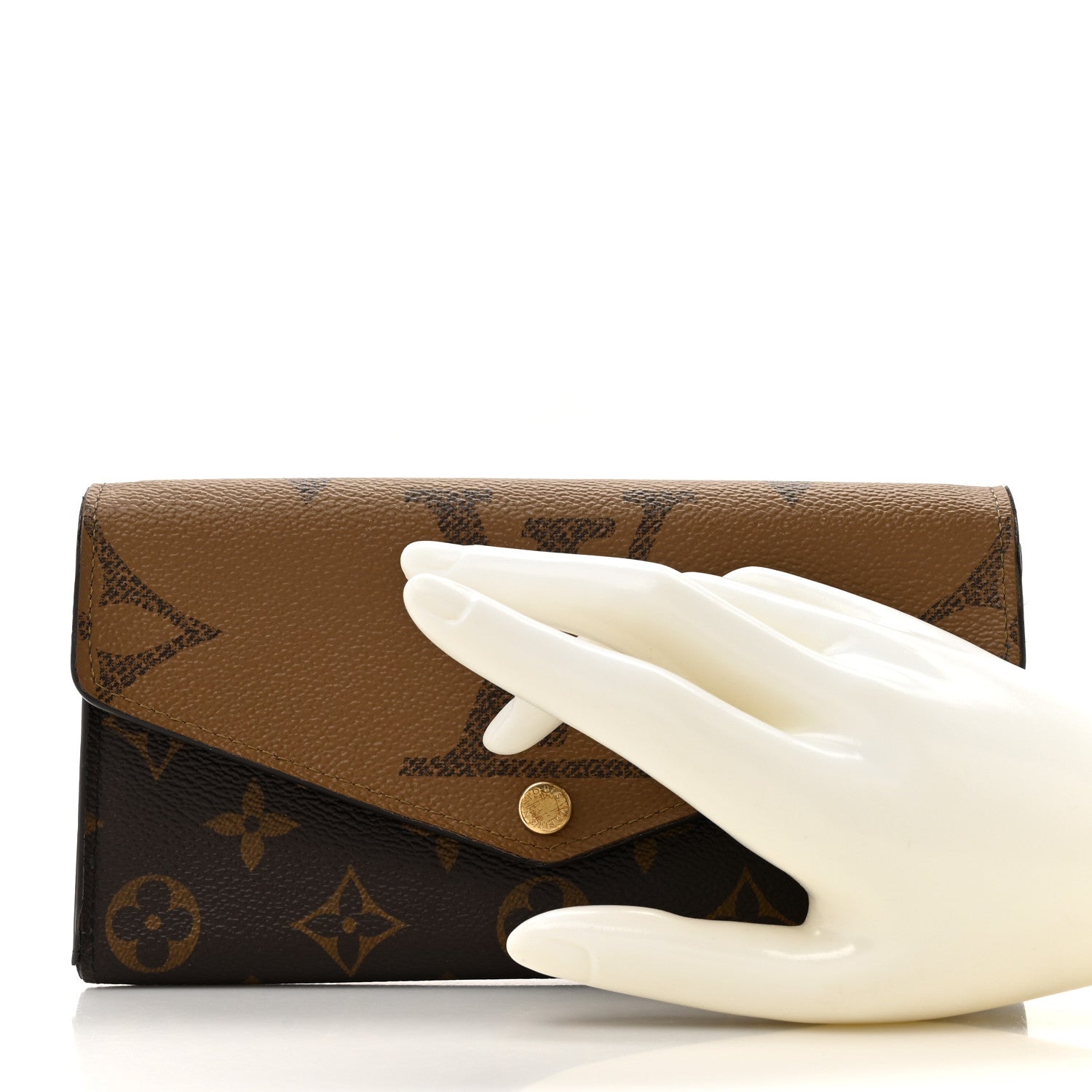 Reverse Monogram Giant Sarah Wallet