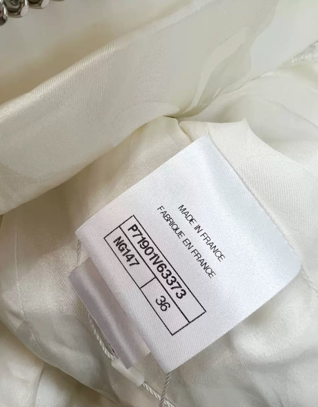 Chanel 22C white jacket size 36