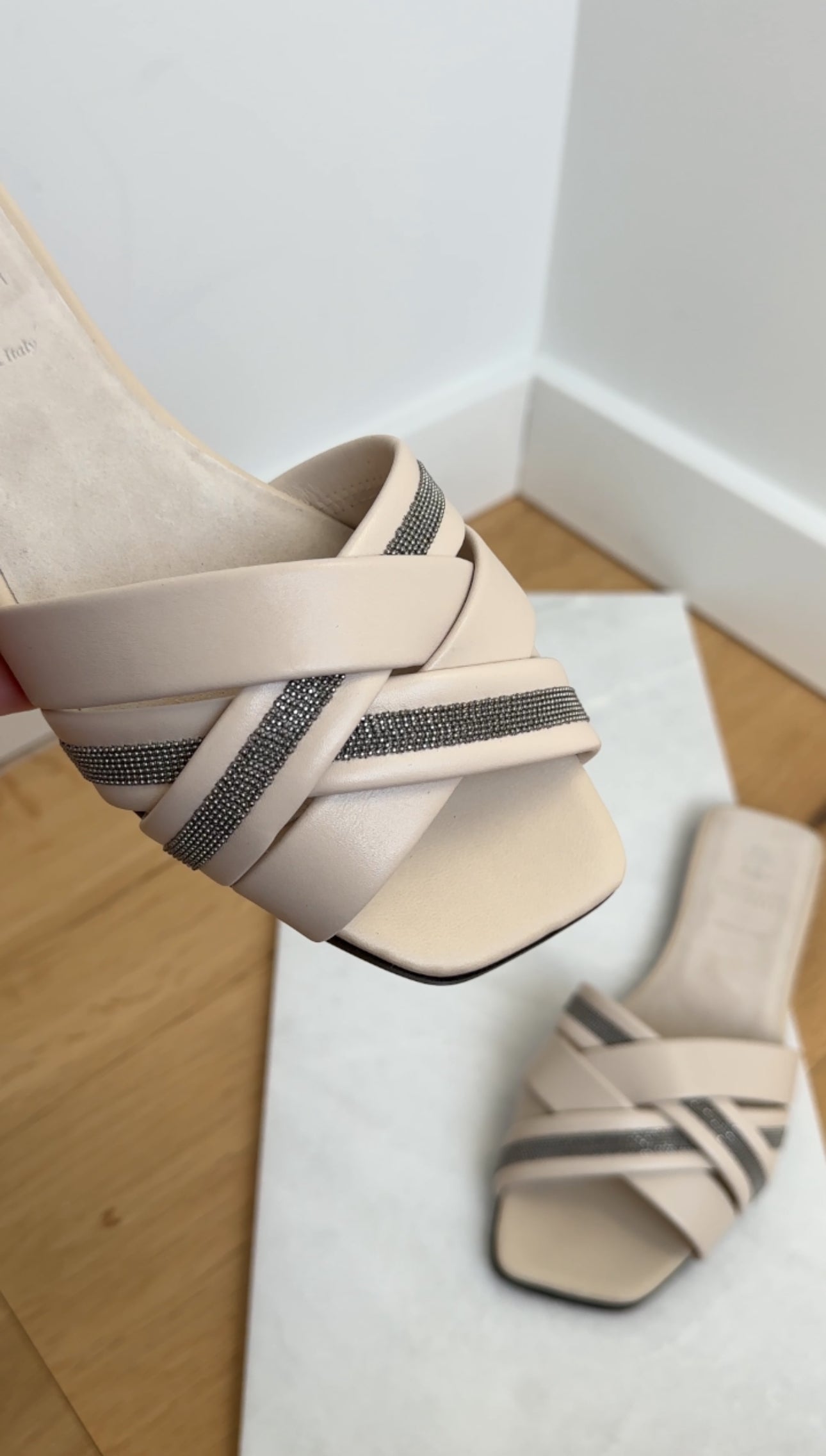 Brunello Cucinelli Ecru Monili Crossover Flat Sandals - 37