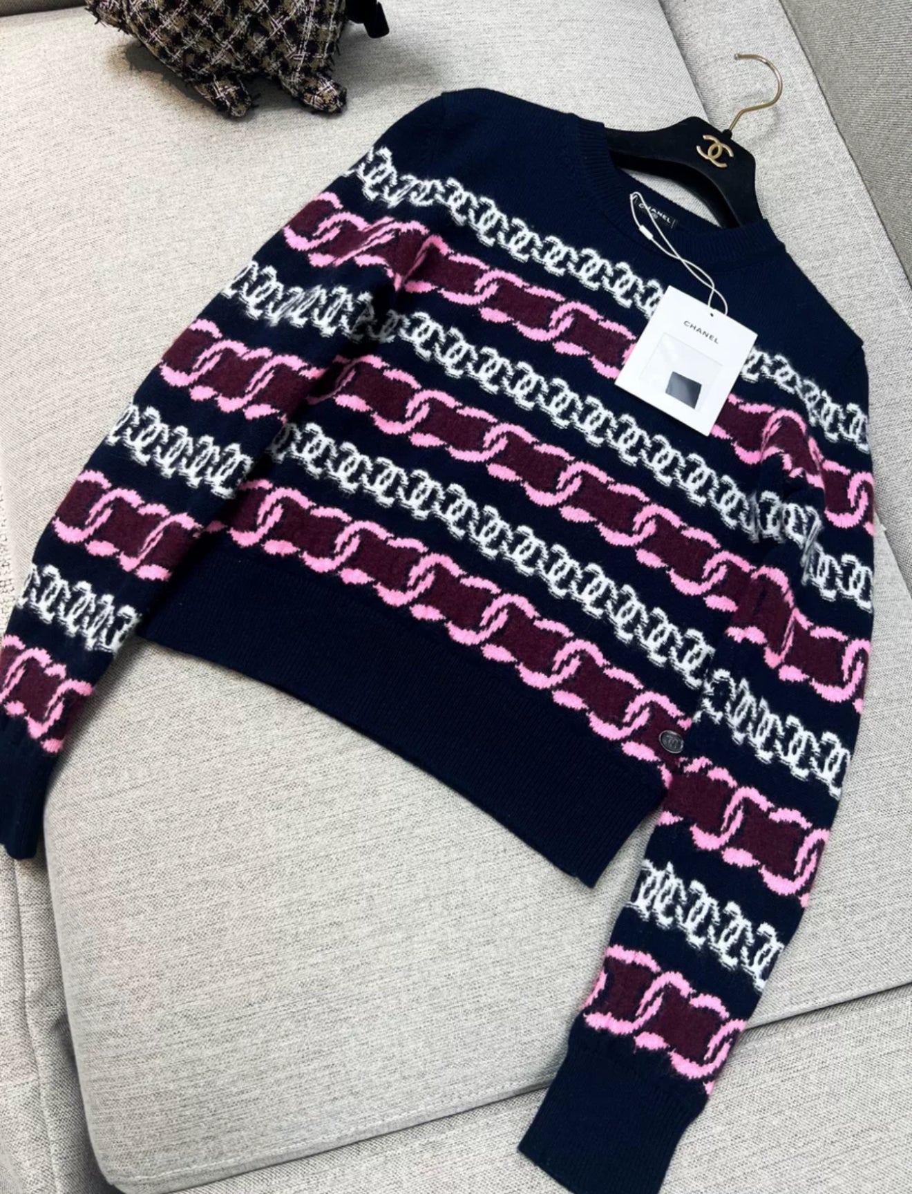 Chanel 23B navy blue, Burgundy, pink & white pullover