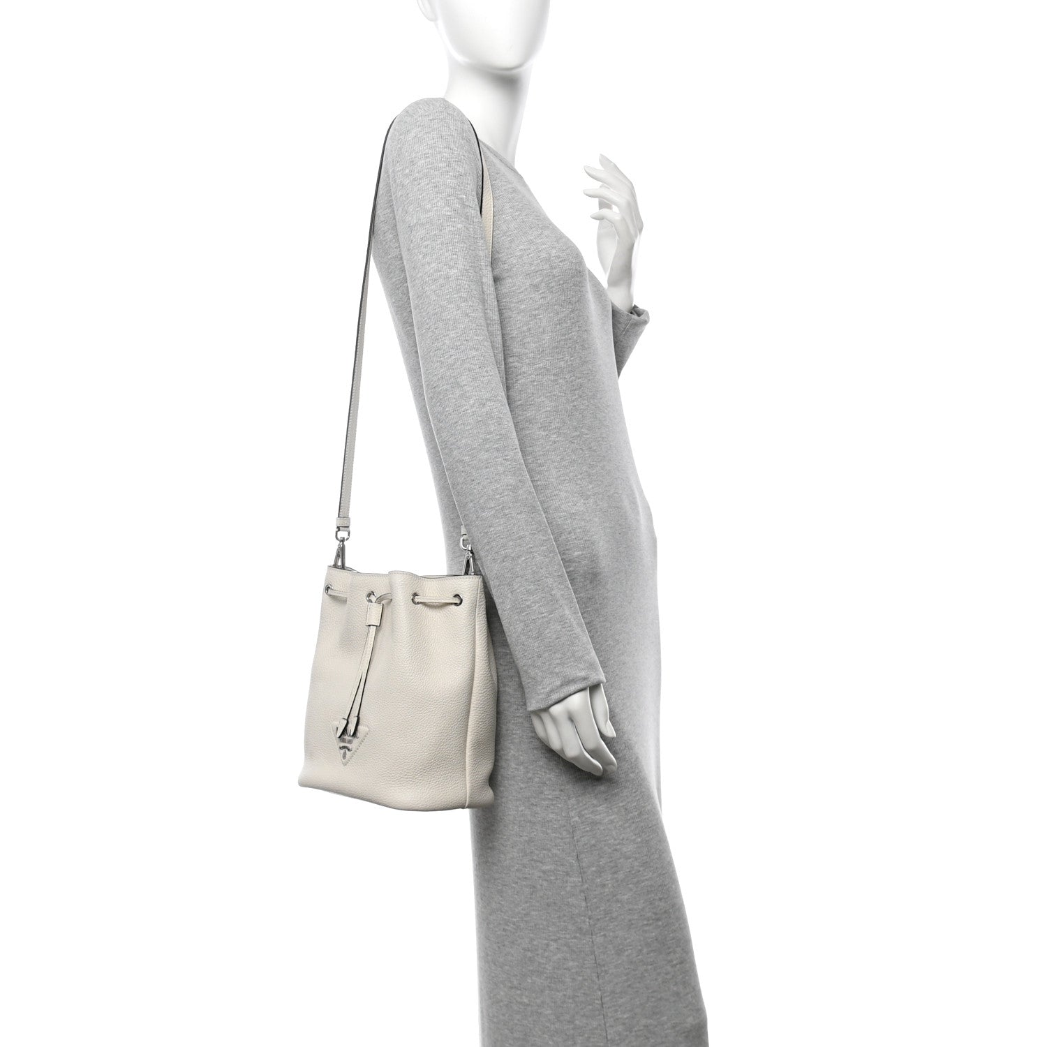 Vitello Daino Soft Drawstring Bucket Bag White