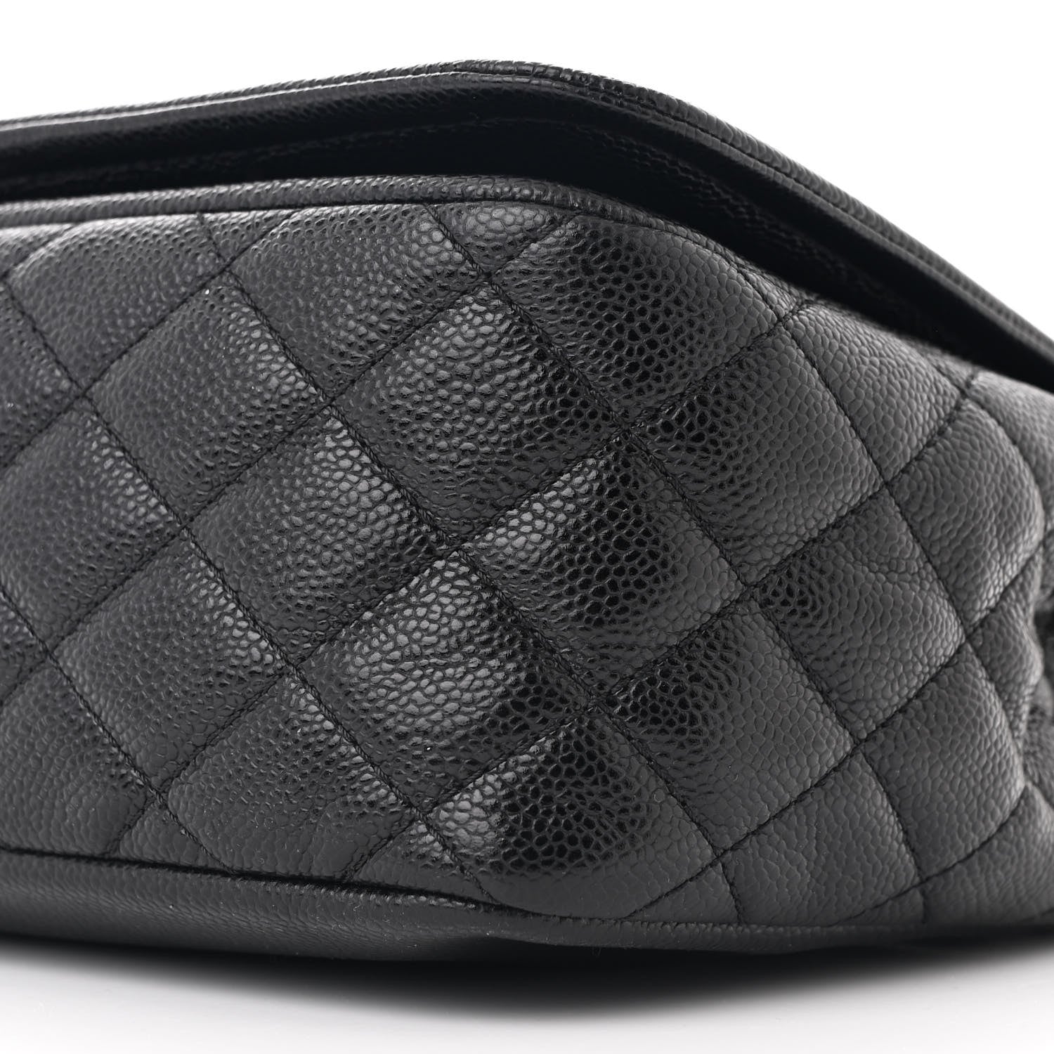 Caviar Large Timeless CC Flap Black