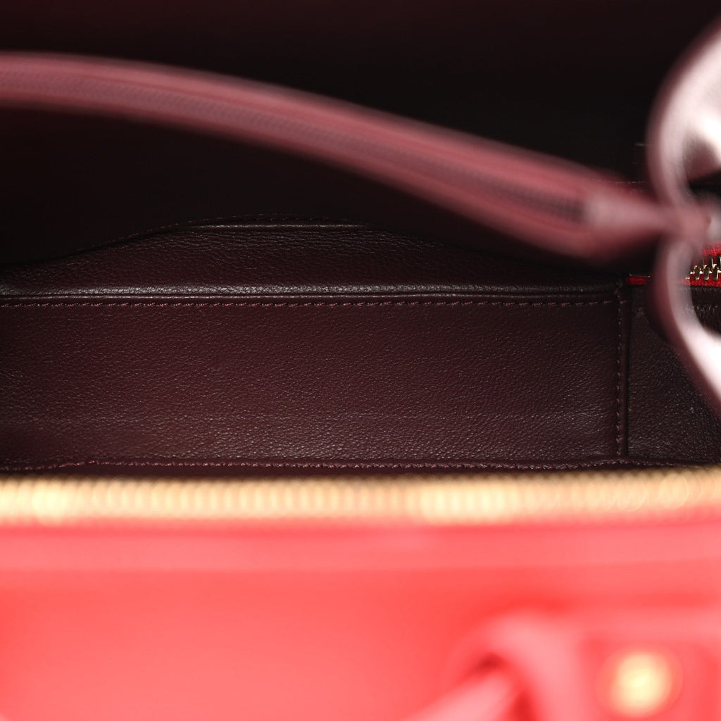 Caviar Quilted Medium CC Filigree Vanity Case Red