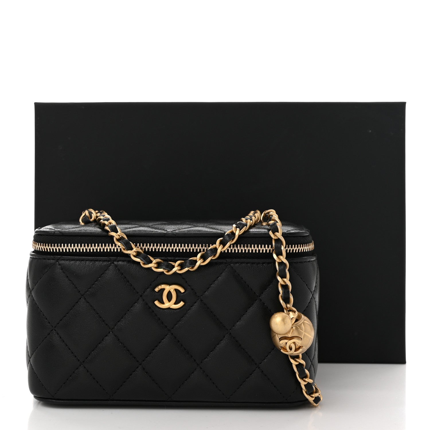 Lambskin Quilted Small Pearl Crush Vanity Case With Chain Black