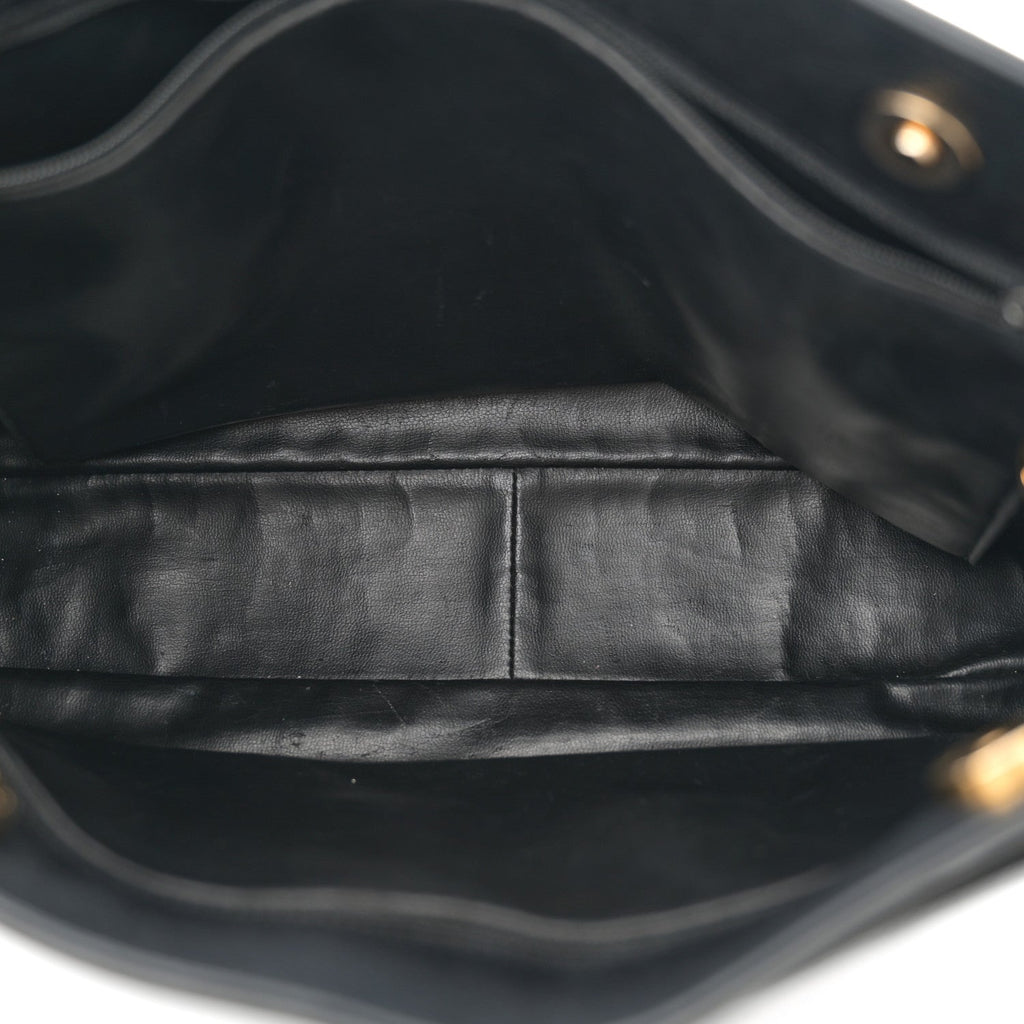 Caviar Flap Shoulder Bag Black