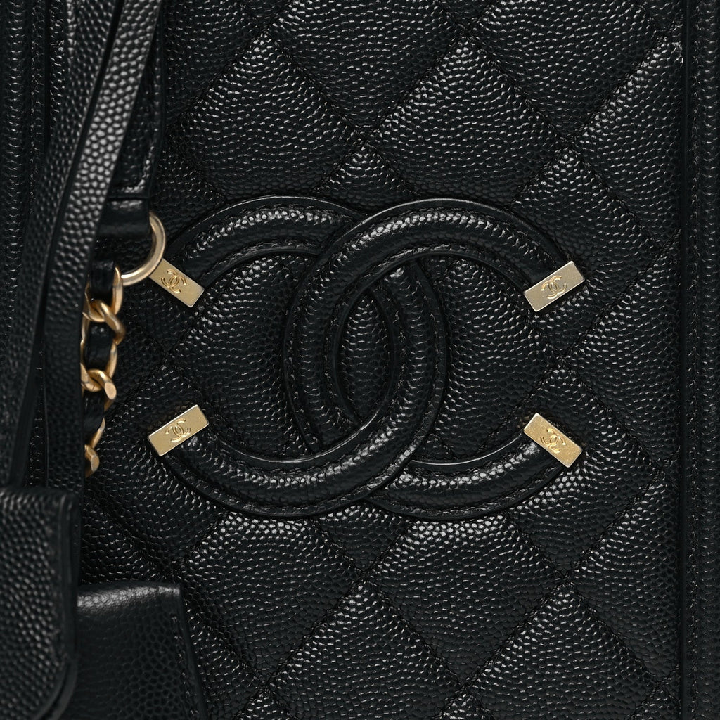 Caviar Quilted CC North South Filigree Vanity Case Black