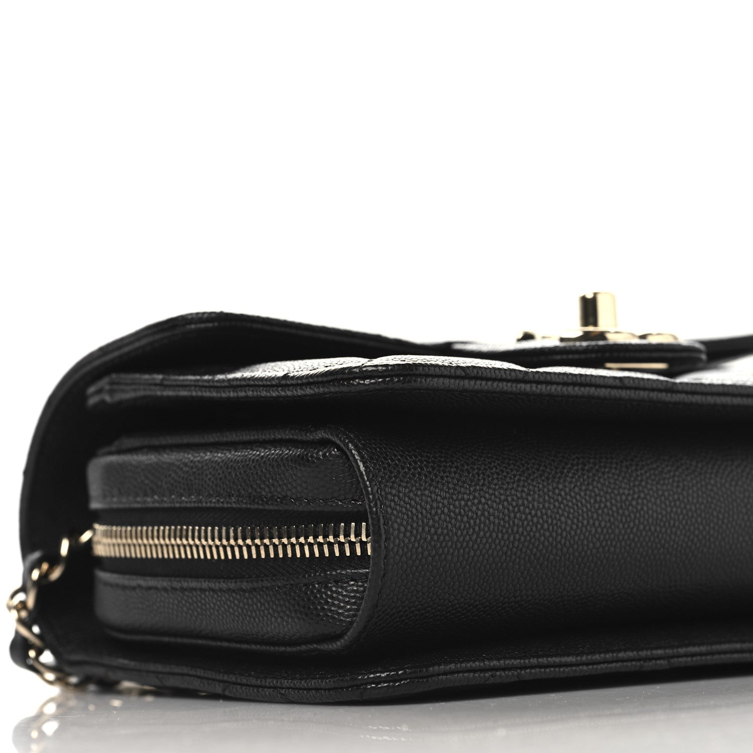 Caviar Quilted Like A Wallet Flap Black