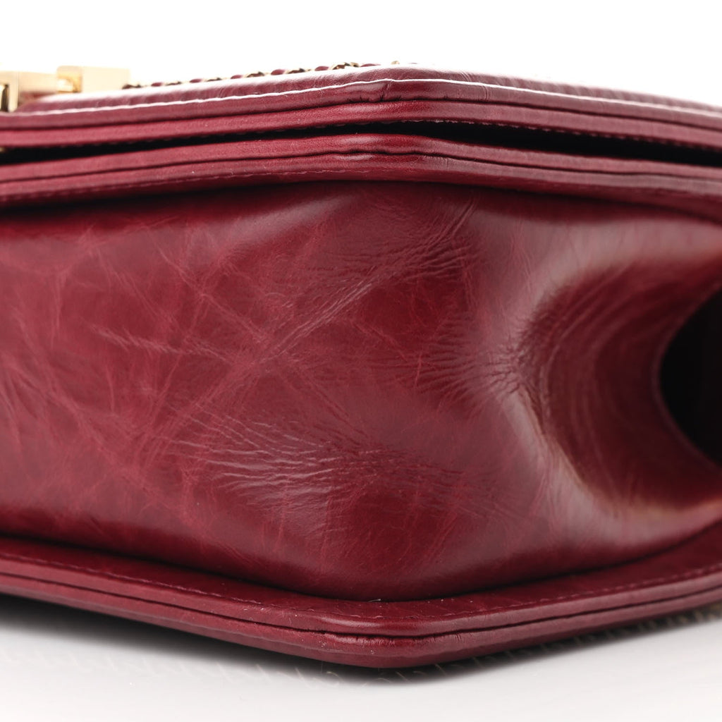Crumpled Calfskin Chevron Small Chain Boy Flap Burgundy