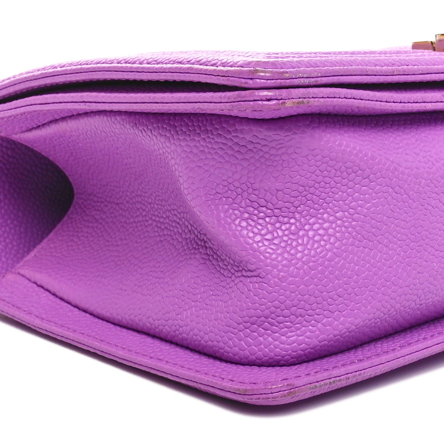 Caviar Quilted Medium Boy Flap Purple