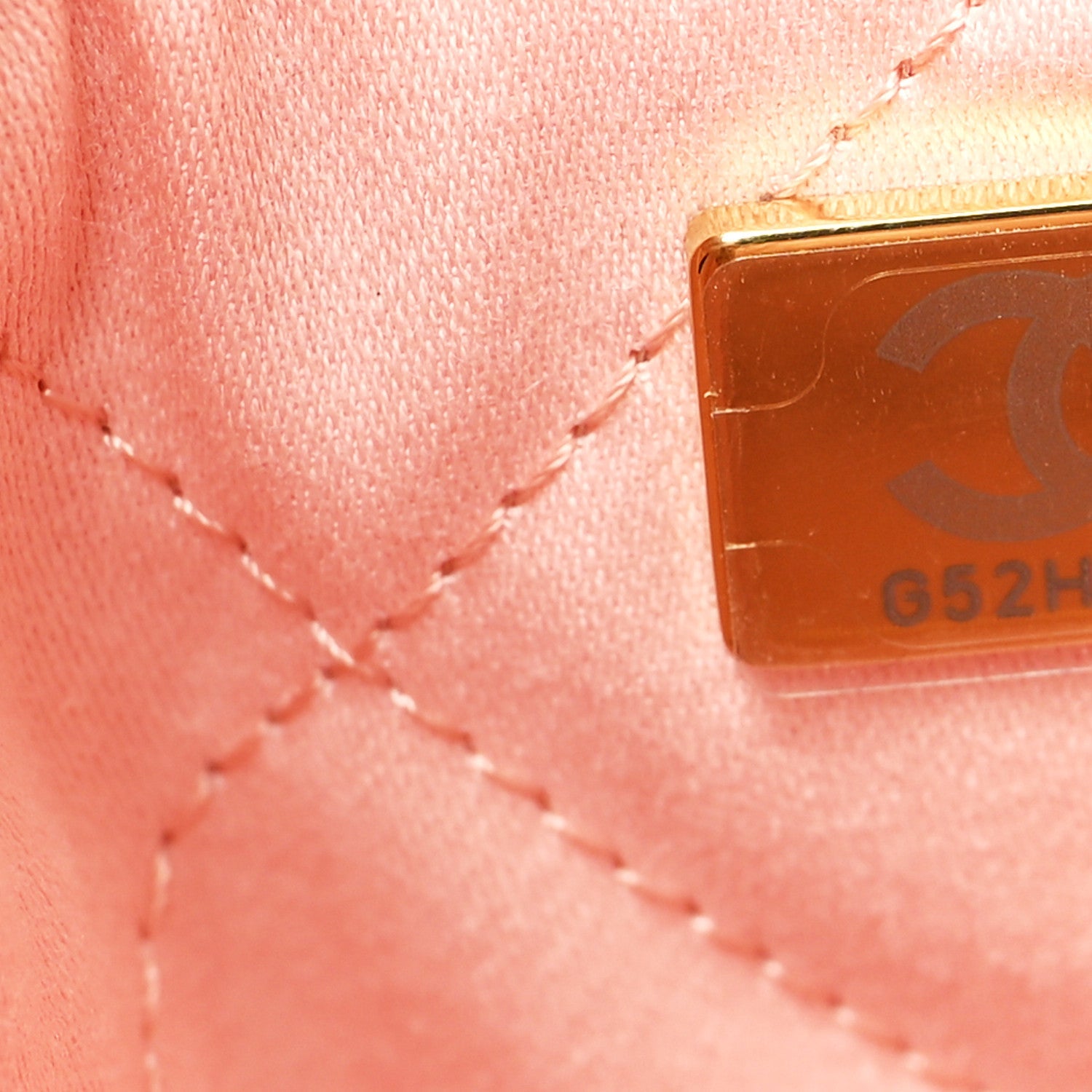 Shiny Calfskin Quilted Mini Chanel 22 Light Pink