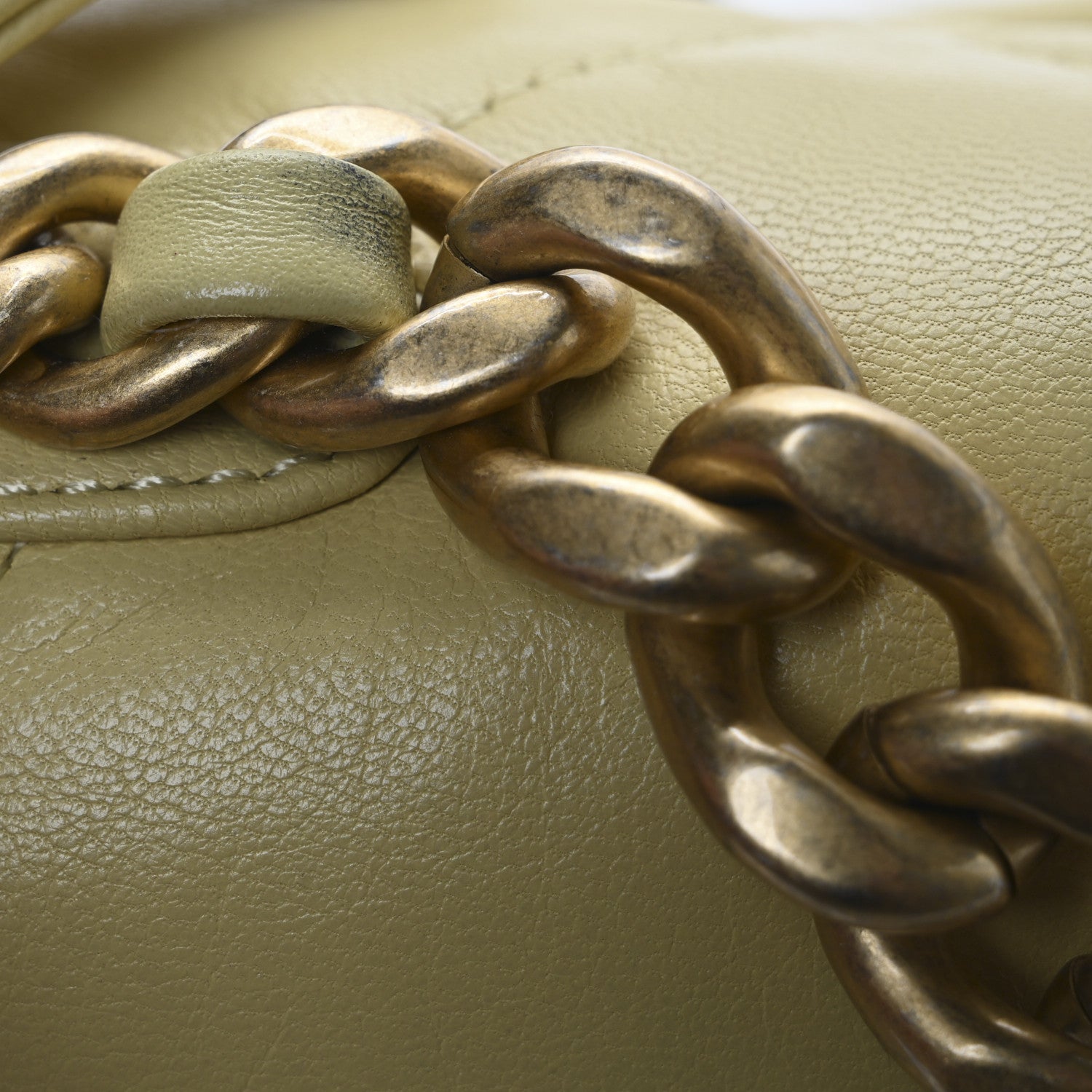 Lambskin Quilted Medium Chanel 19 Flap Yellow