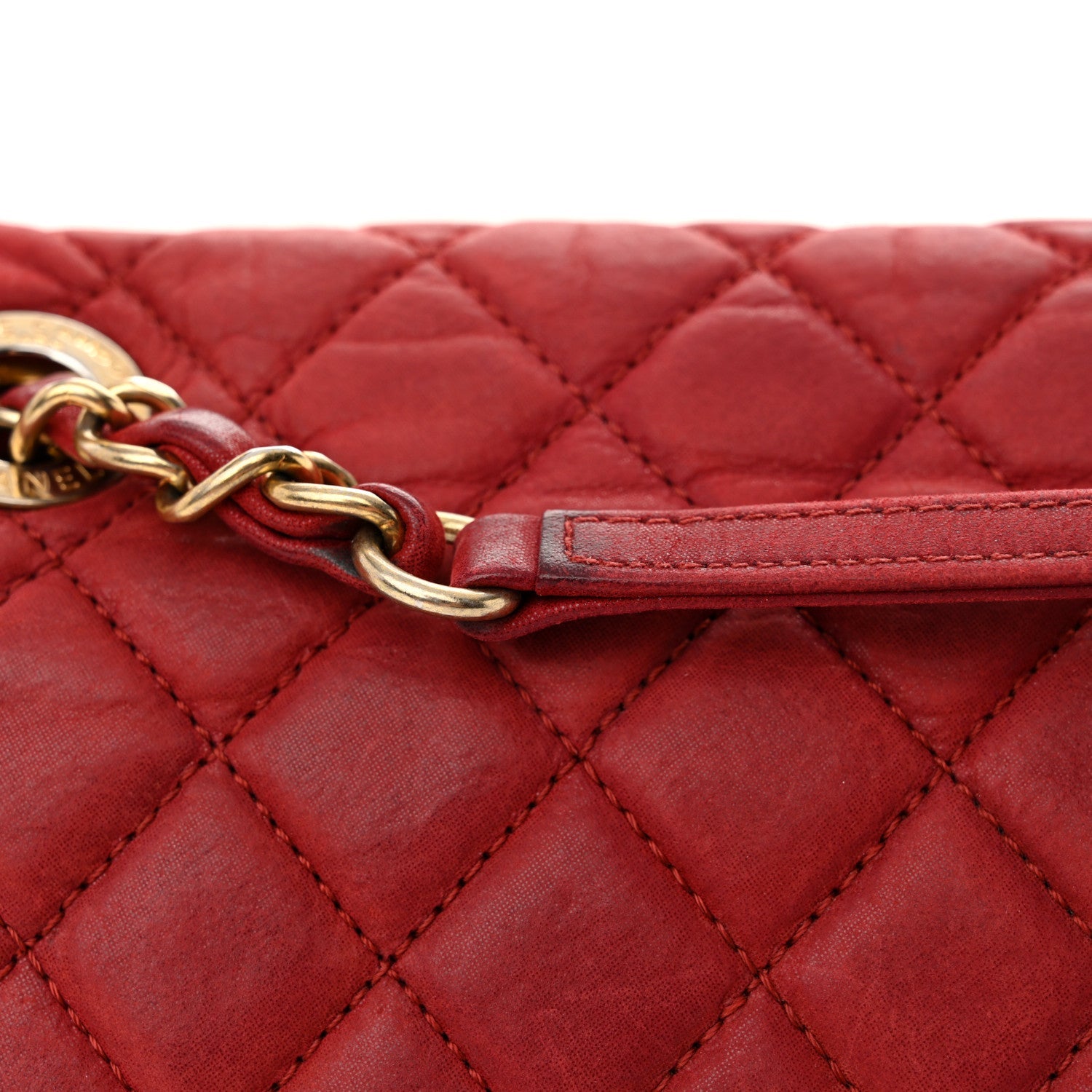 Iridescent Calfskin Large Chic Quilt Flap Red