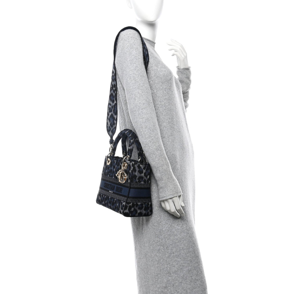 Canvas Mizza Embroidered Medium Lady D-Lite Blue