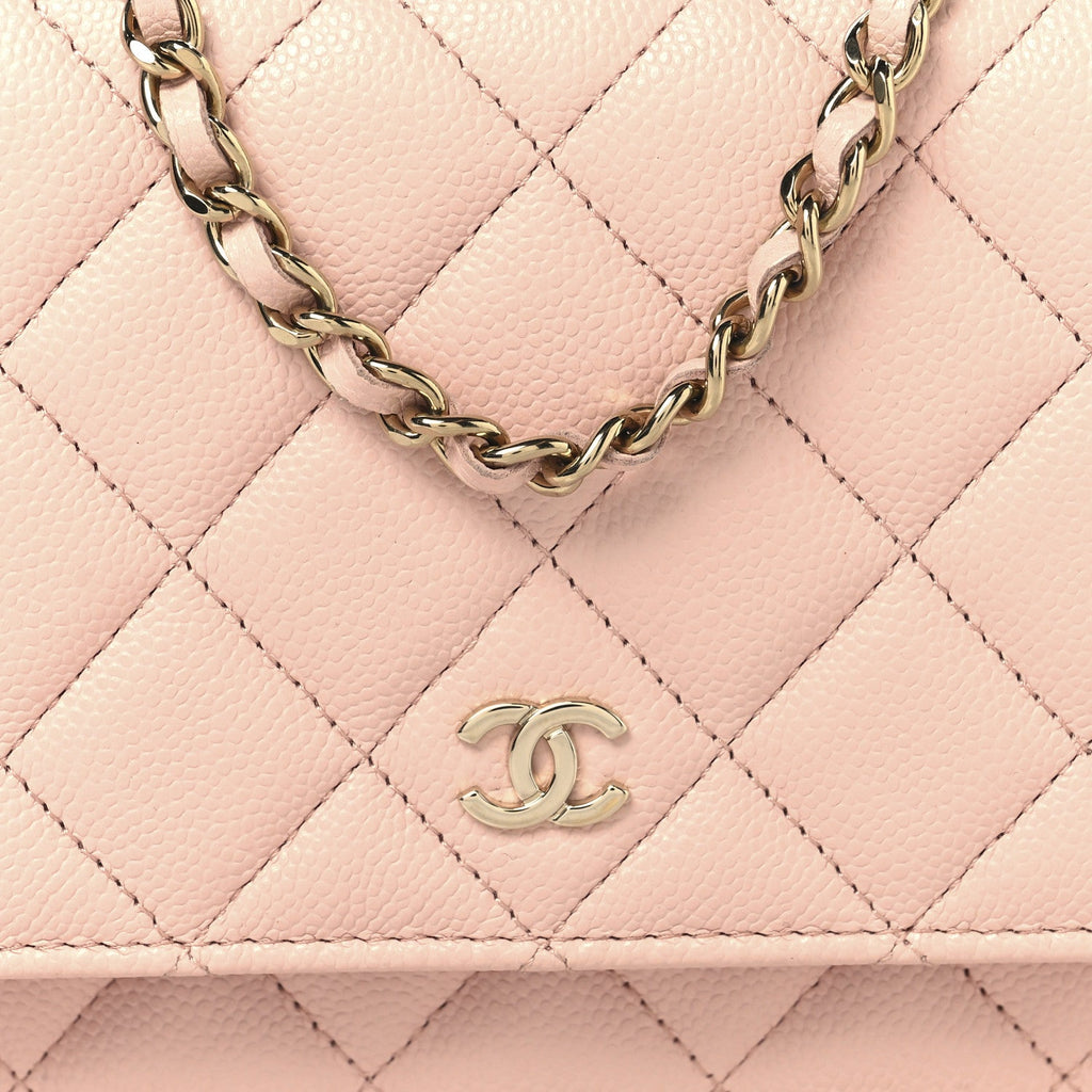 Caviar Quilted Wallet on Chain WOC Light Pink