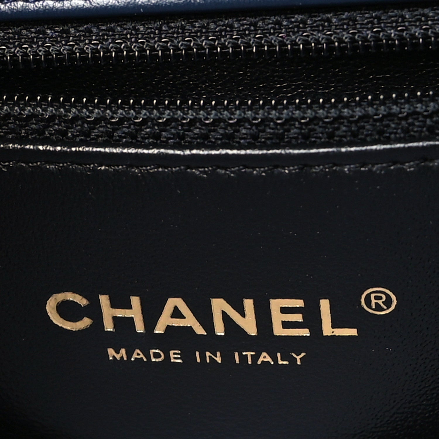 Caviar Quilted Small CC Filigree Flap Navy Black