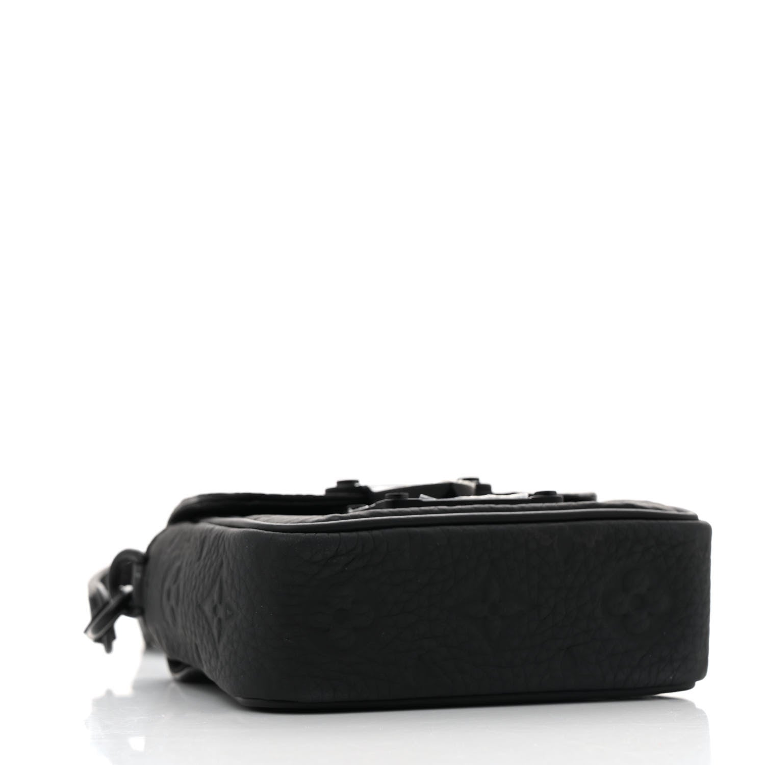 Taurillon Monogram Pico S Lock Ultra Black