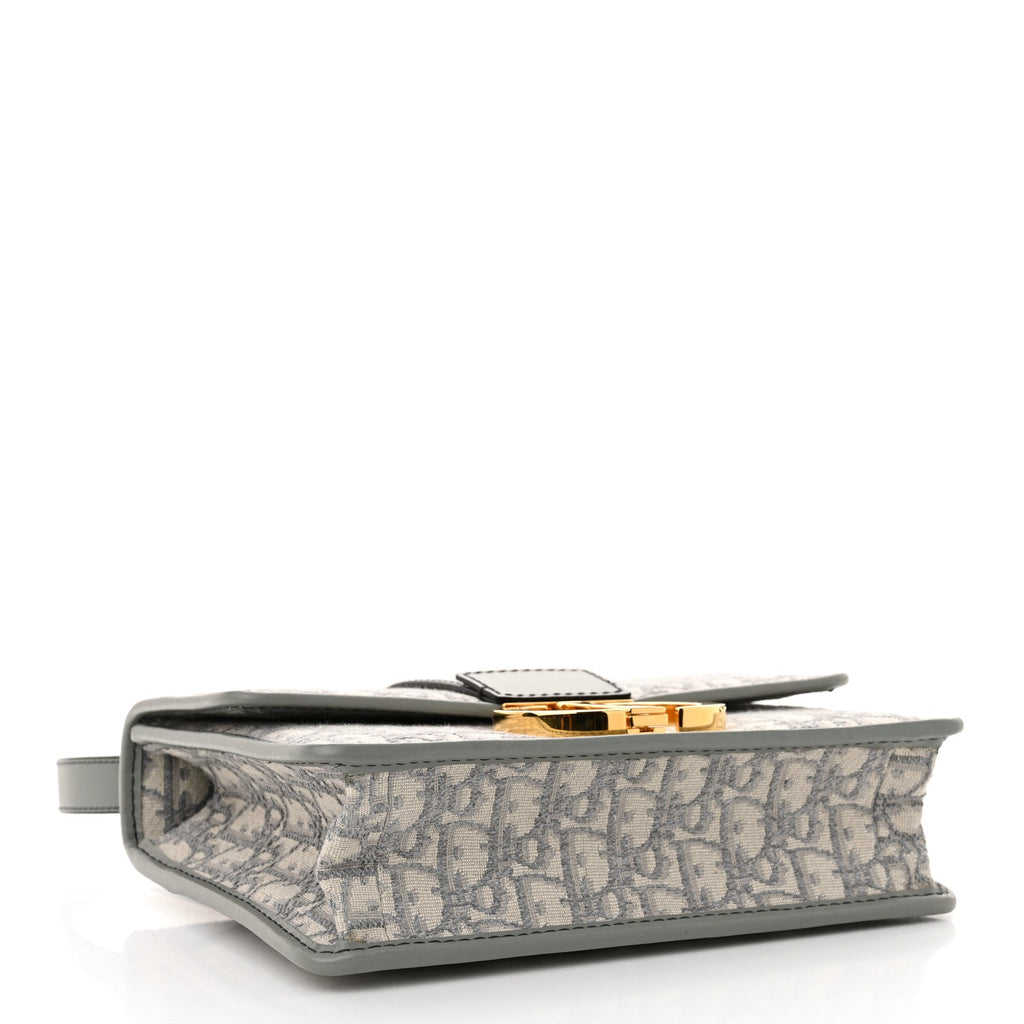 Oblique 30 Montaigne Flap Bag Grey