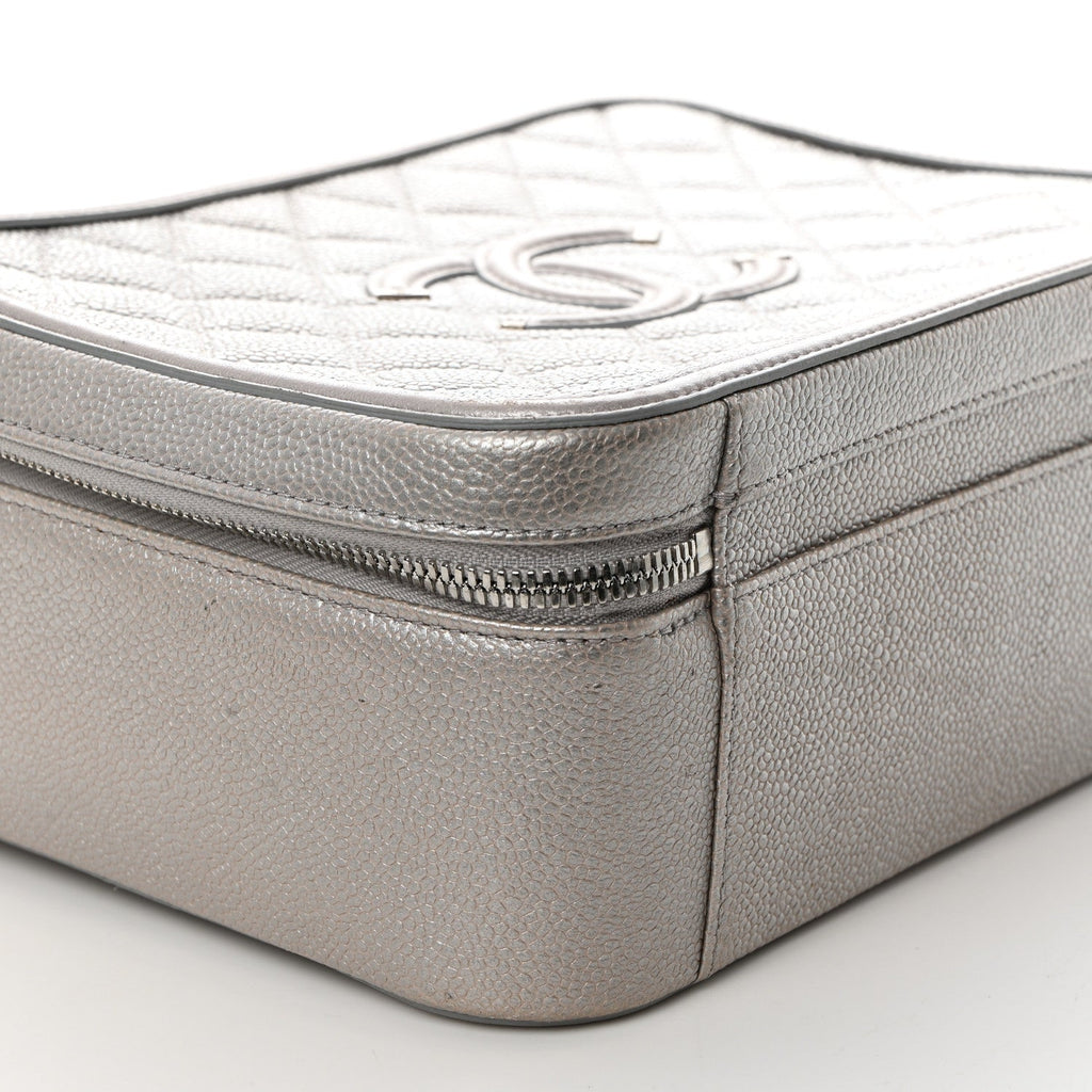 Metallic Caviar Quilted Large CC Filigree Vanity Case Silver