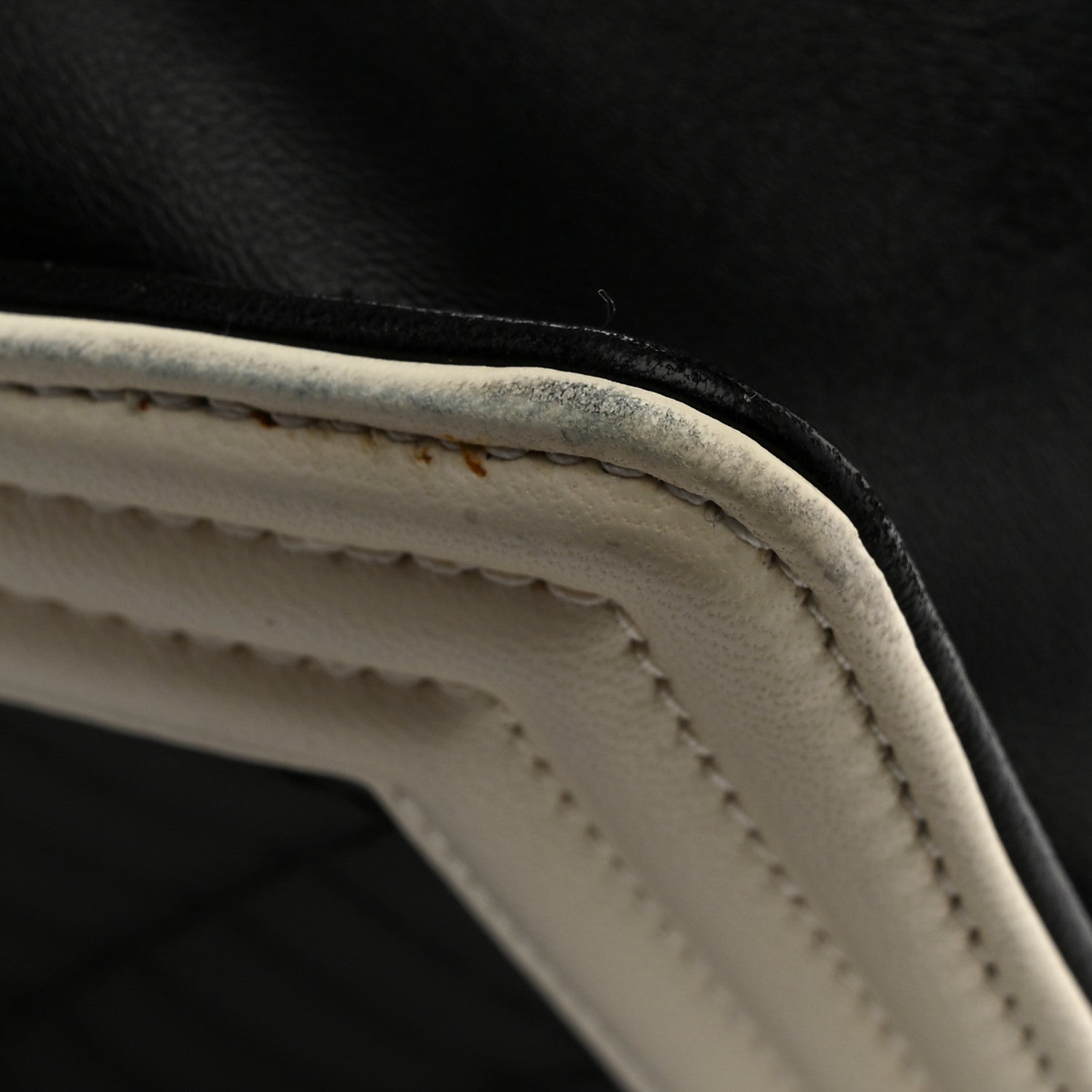 Lambskin Quilted Large Boy Flap Black White