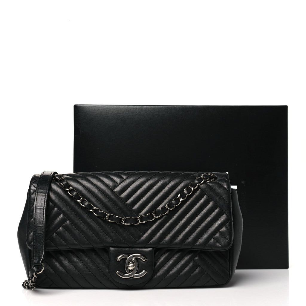 Lambskin Small CC Crossing Flap Black