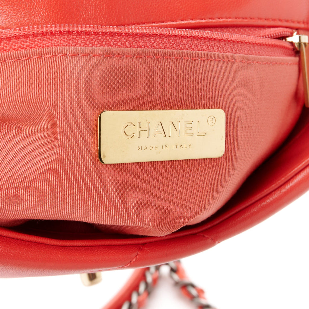 Lambskin Quilted Medium Chanel 19 Flap Red