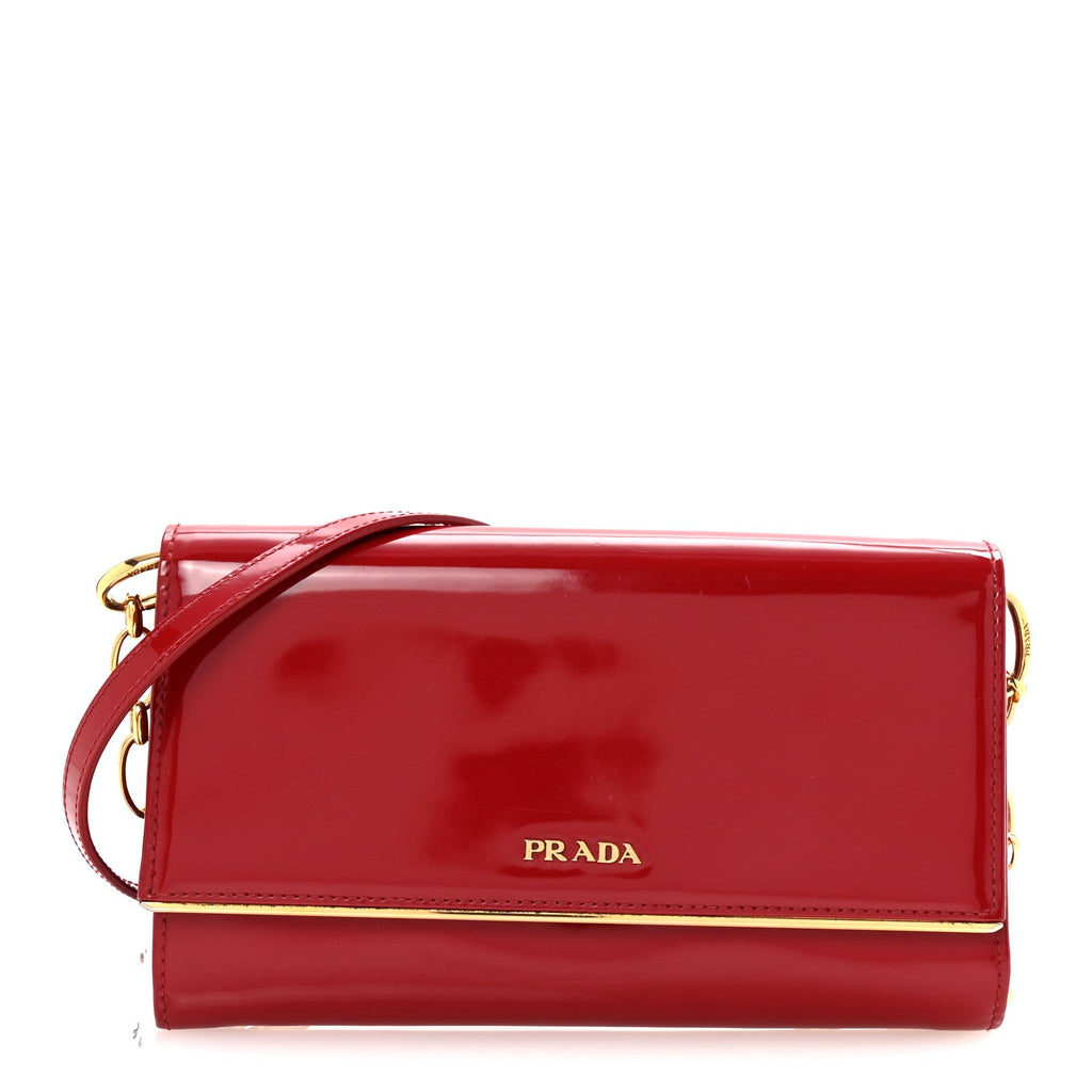 Vernice Metal Bar Chain Wallet Fuoco