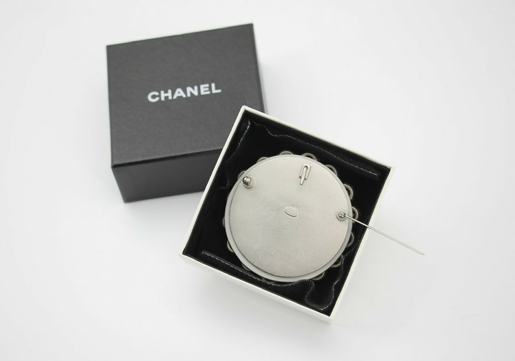 Chanel Vintage 00A Rhinestone Silver CC Large Round Brooch