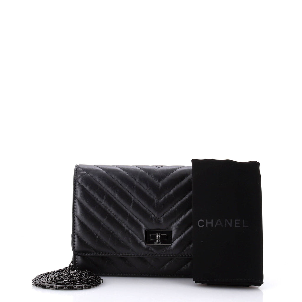So Black Reissue 2.55 Wallet on Chain Chevron Sheepskin