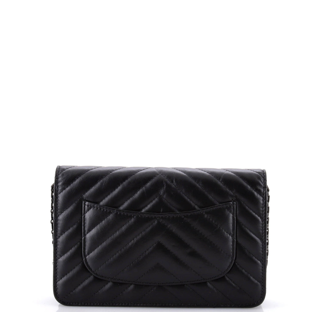 So Black Reissue 2.55 Wallet on Chain Chevron Sheepskin