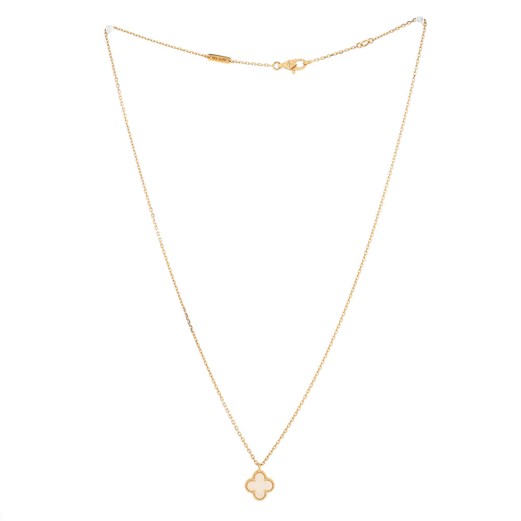 Sweet Alhambra Pendant Necklace 18K Yellow Gold and Mother of Pearl