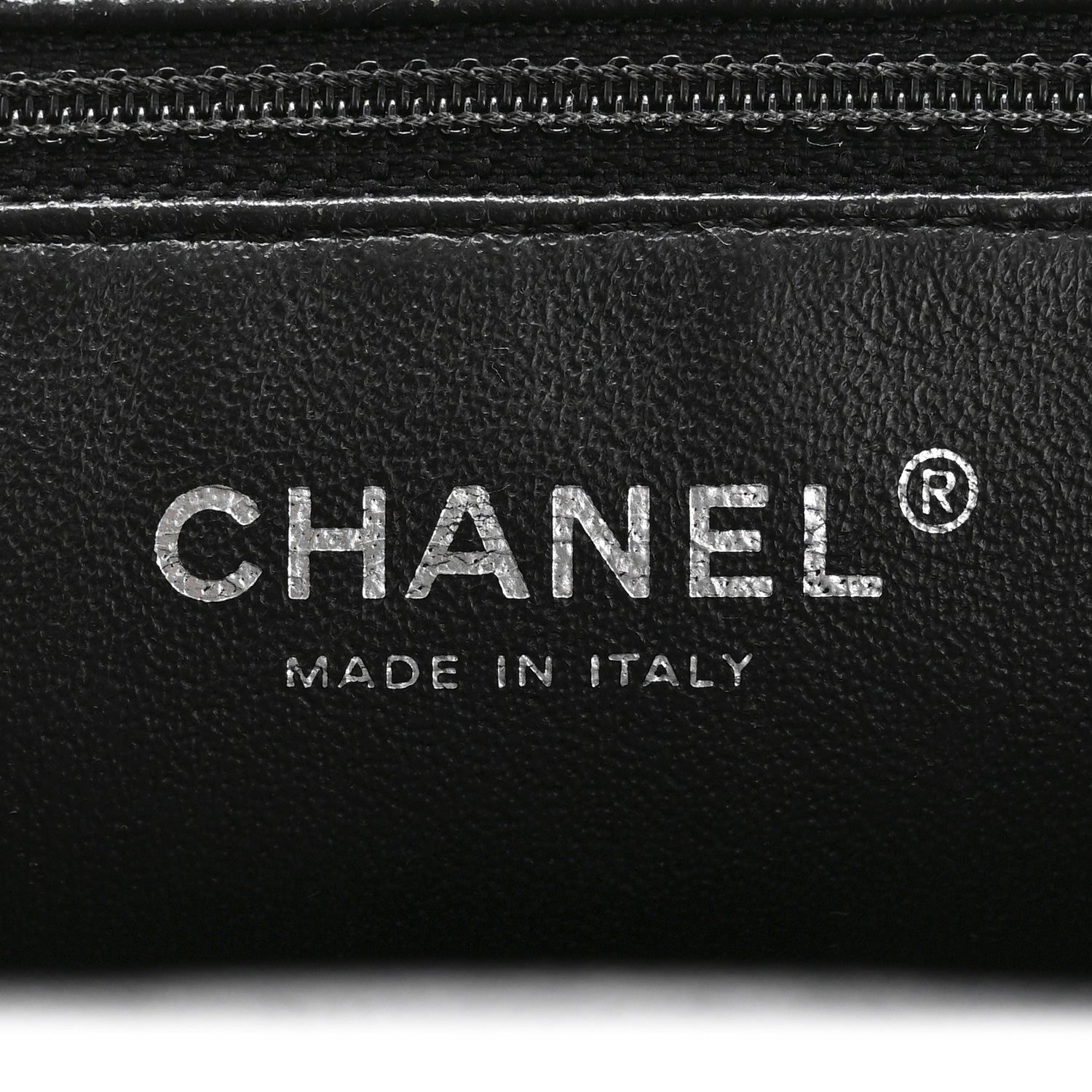Patent Quilted Timeless Clutch Black