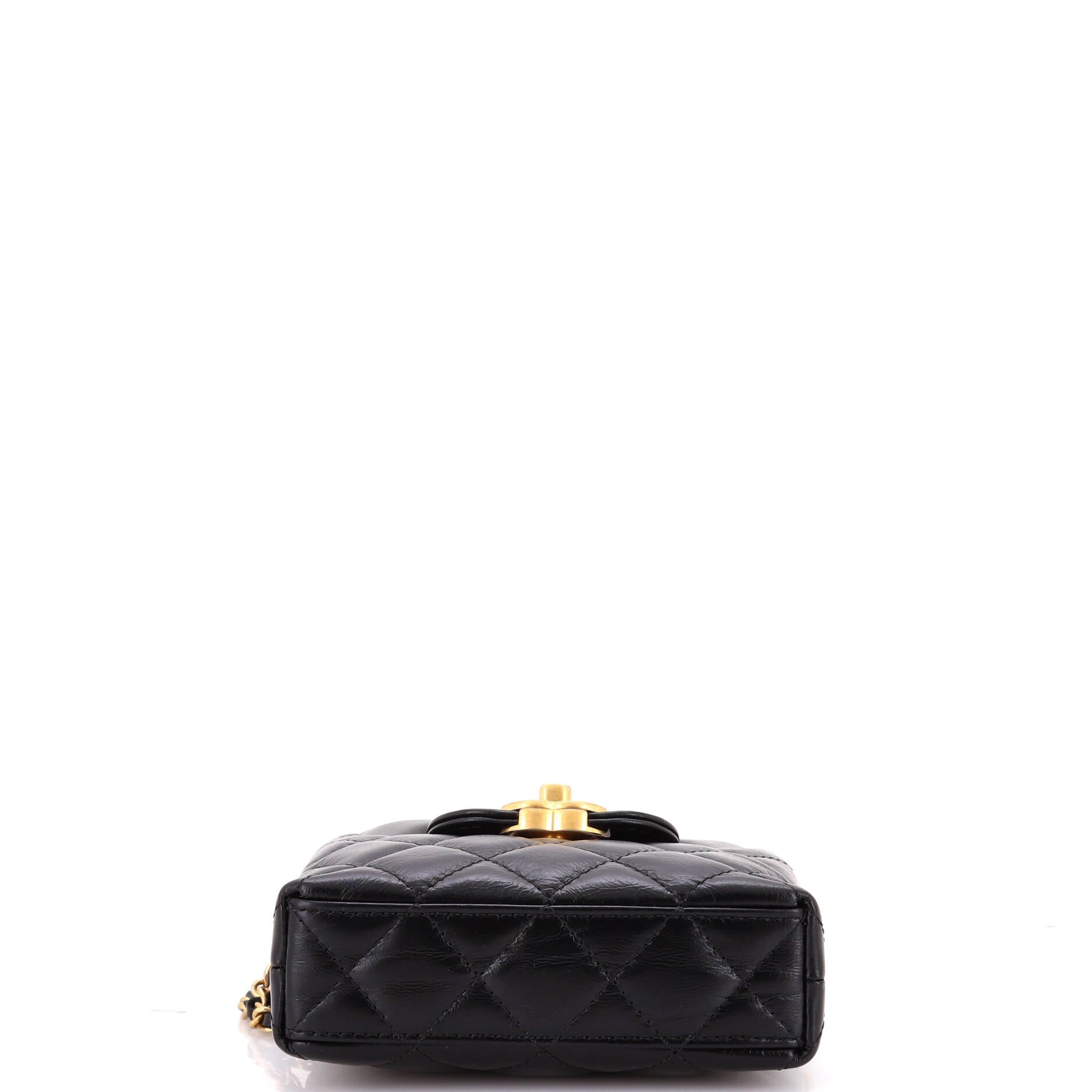 Kelly Top Handle Clutch with Chain Quilted Shiny Aged Calfskin