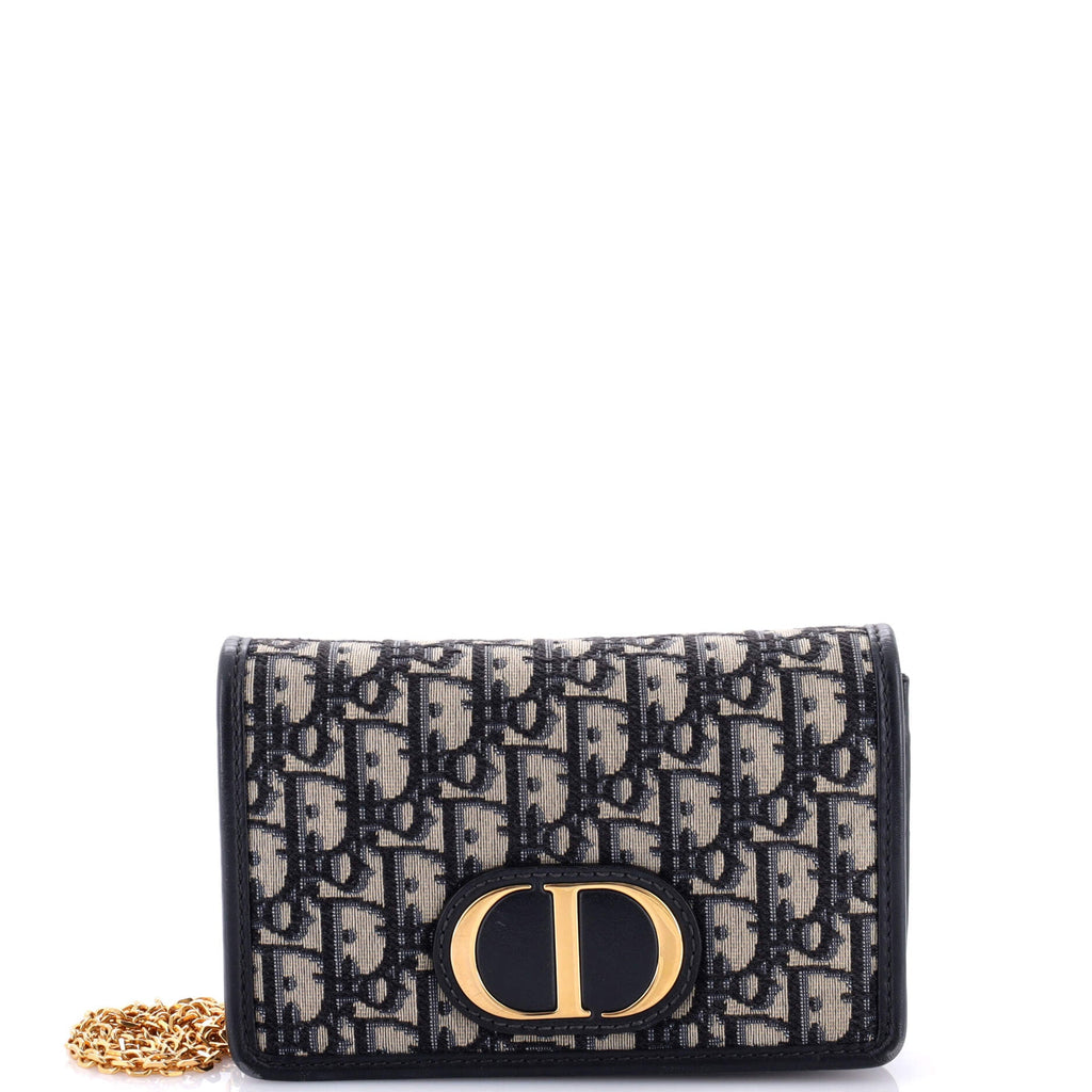 30 Montaigne 2-in-1 Pouch Oblique Canvas