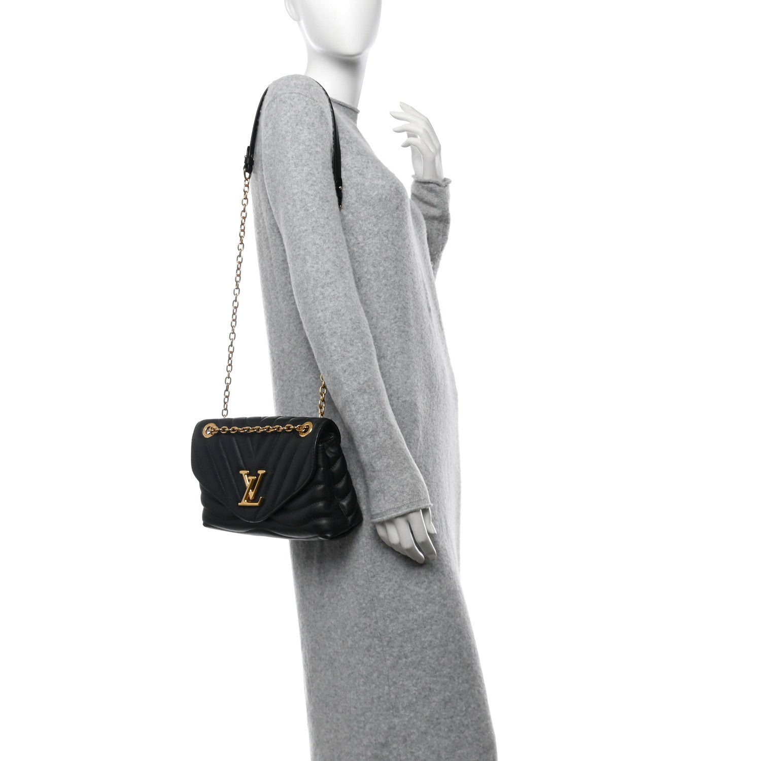 Calfskin New Wave Chain Bag MM NM Black