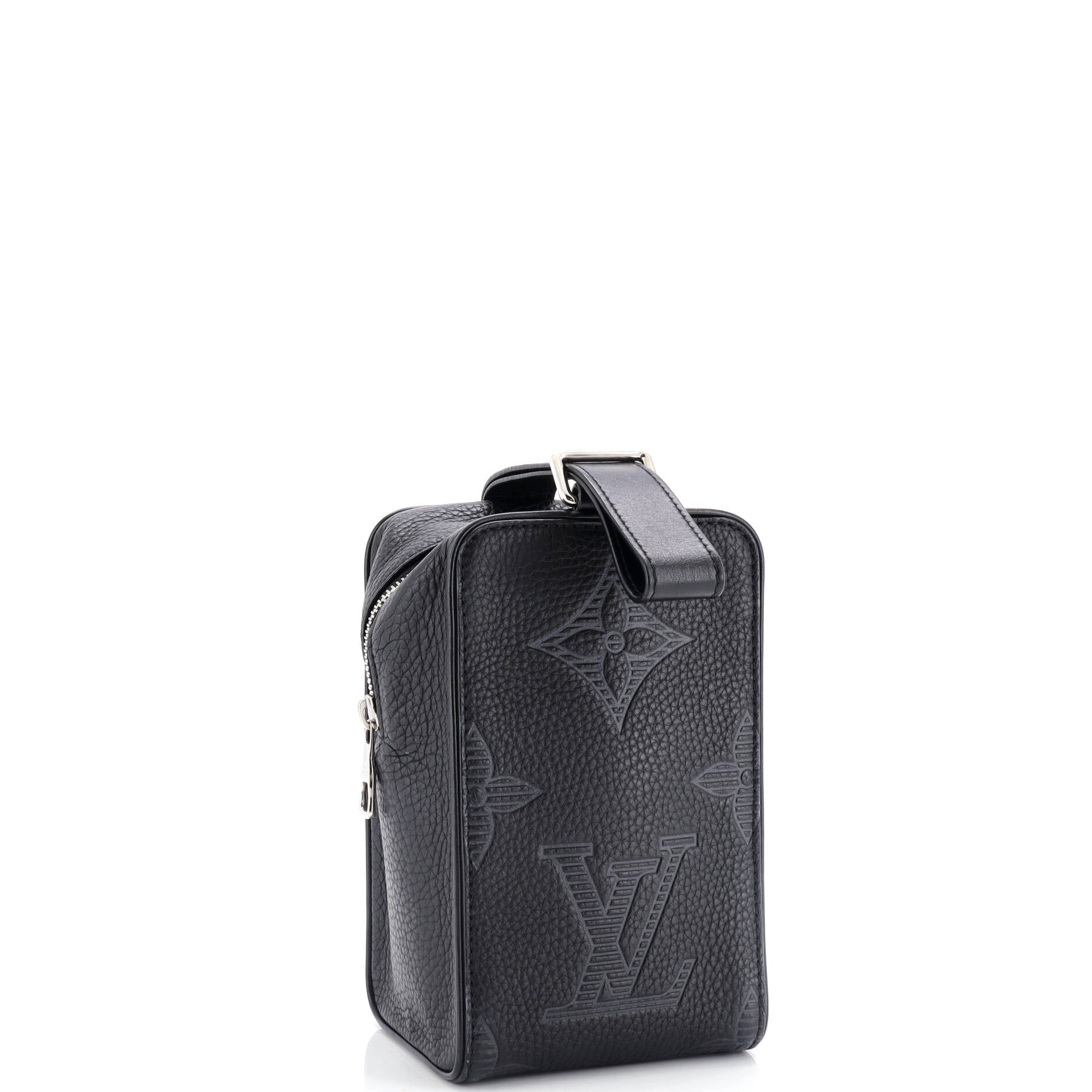 Wash Pouch Monogram Shadow Giant Taurillon Leather