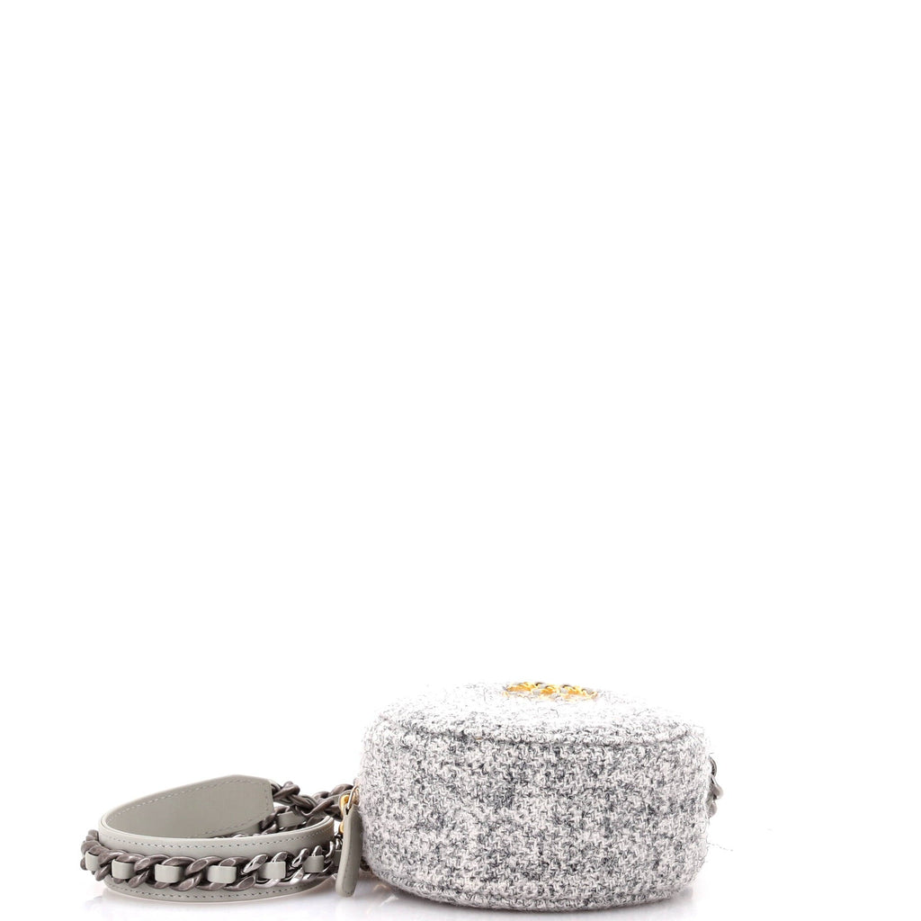 19 Round Clutch with Chain Quilted Tweed