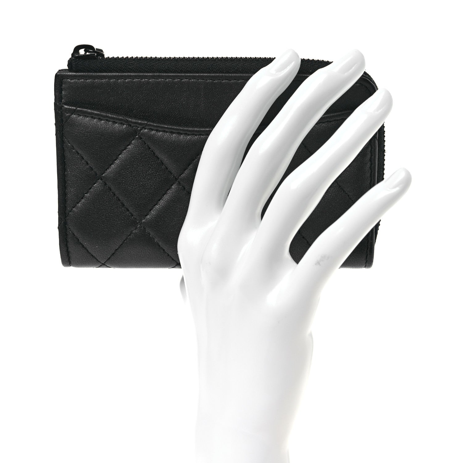 Pearly Lambskin Quilted Zip  Holder So Black